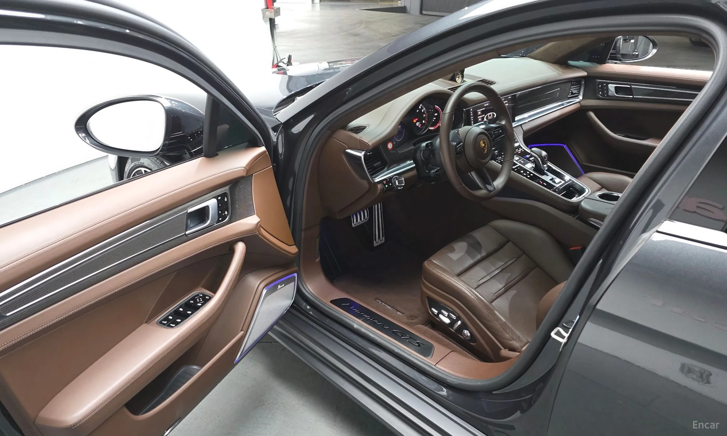 Porsche Panamera (971) превью 10