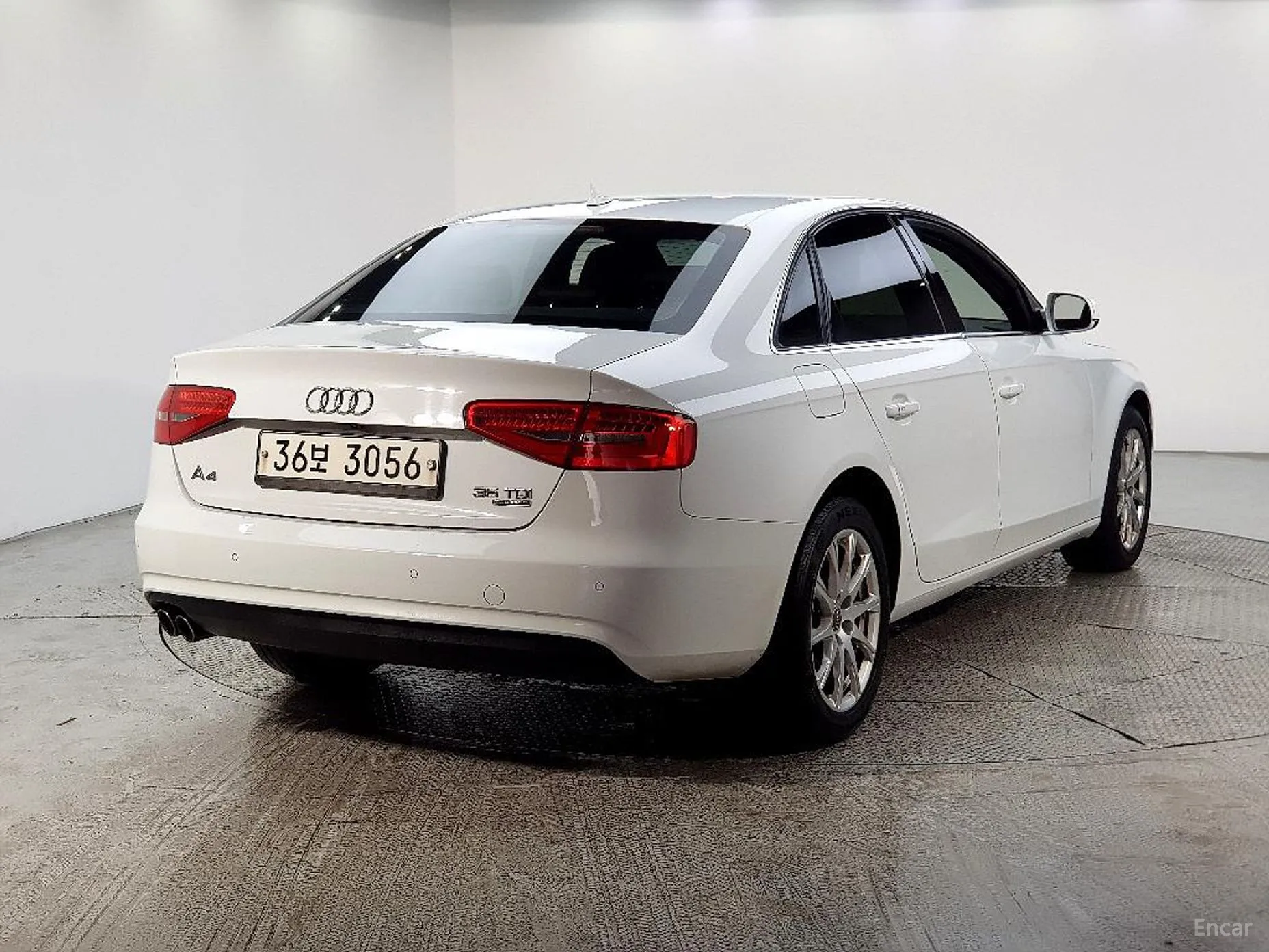 Audi New A4 превью 4