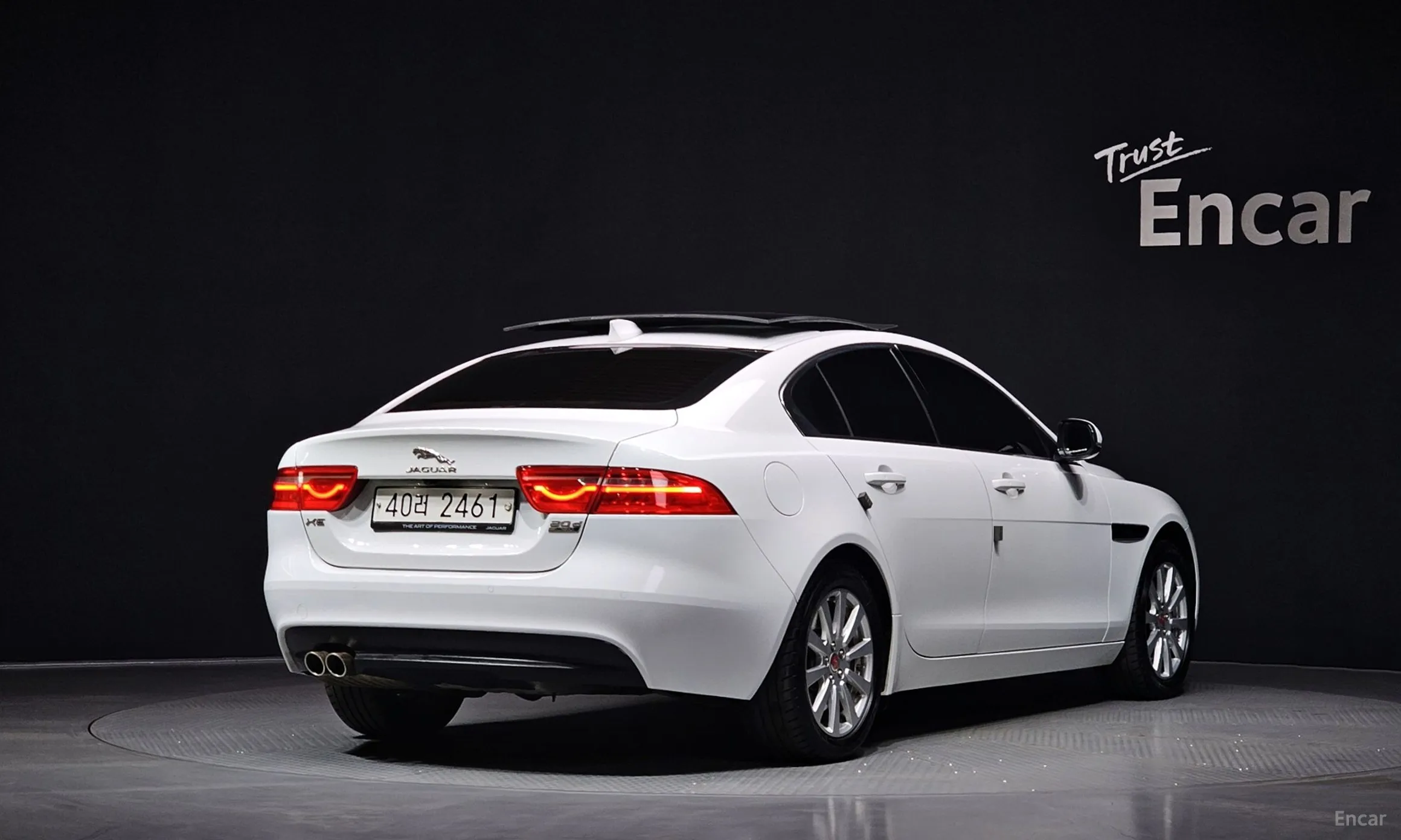 Jaguar XE превью 2