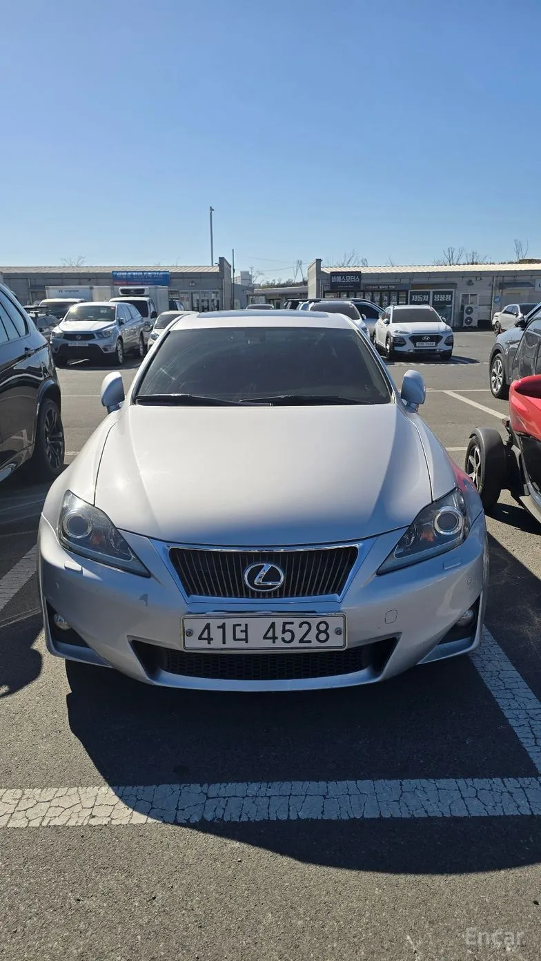 Lexus IS250 превью 5