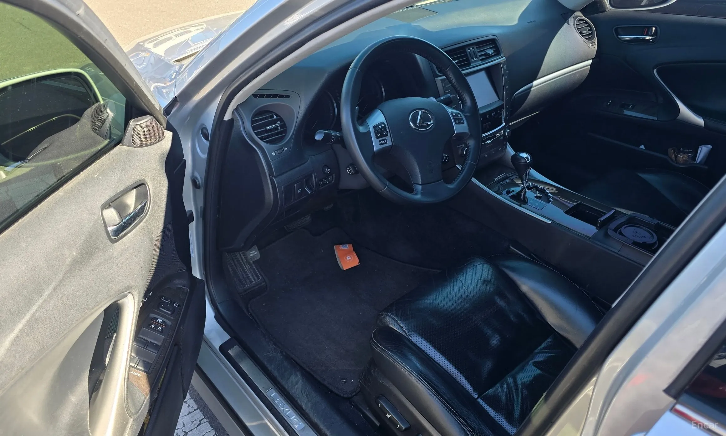 Lexus IS250 превью 8