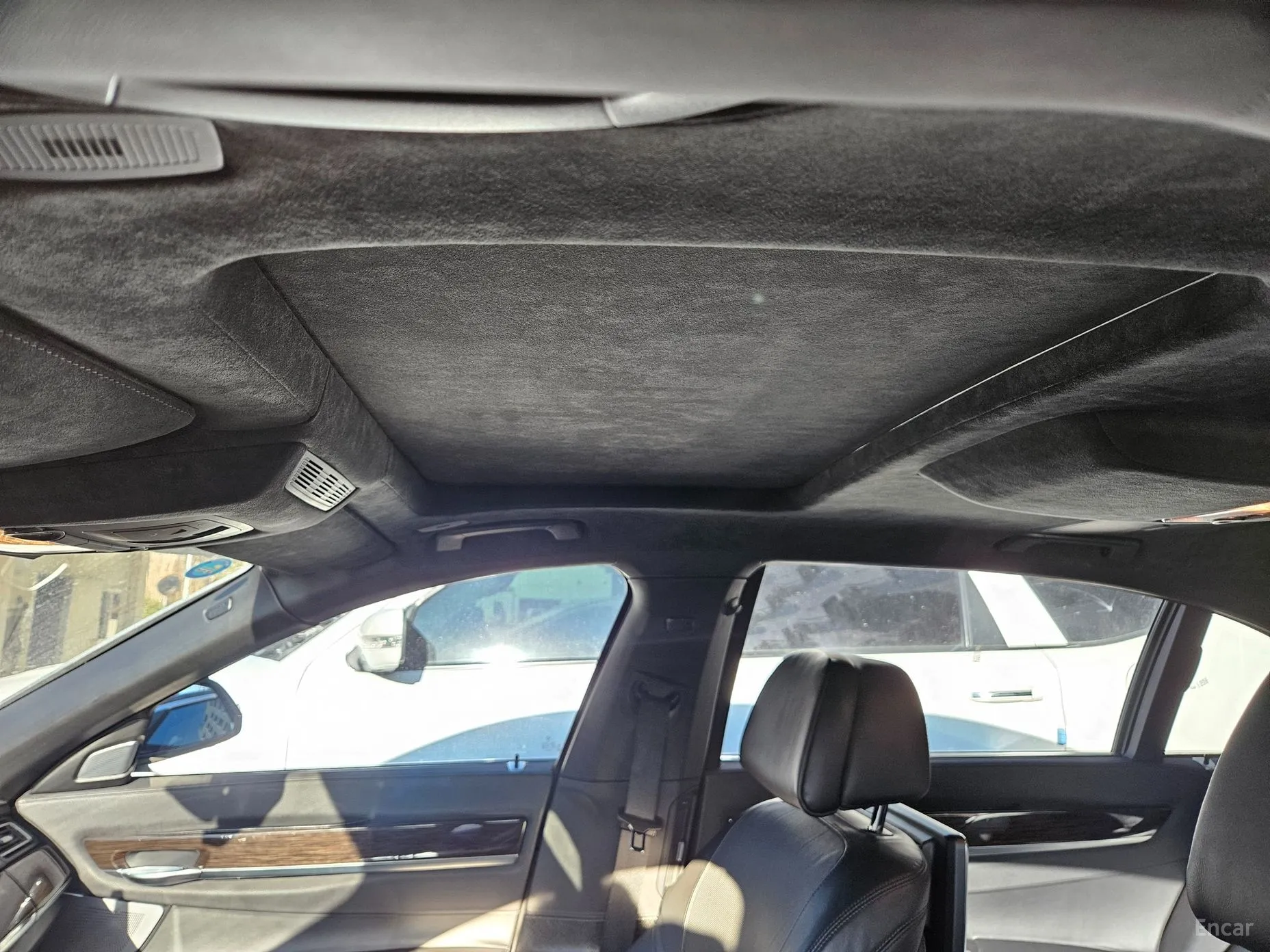 BMW 7 Series (F01) превью 18