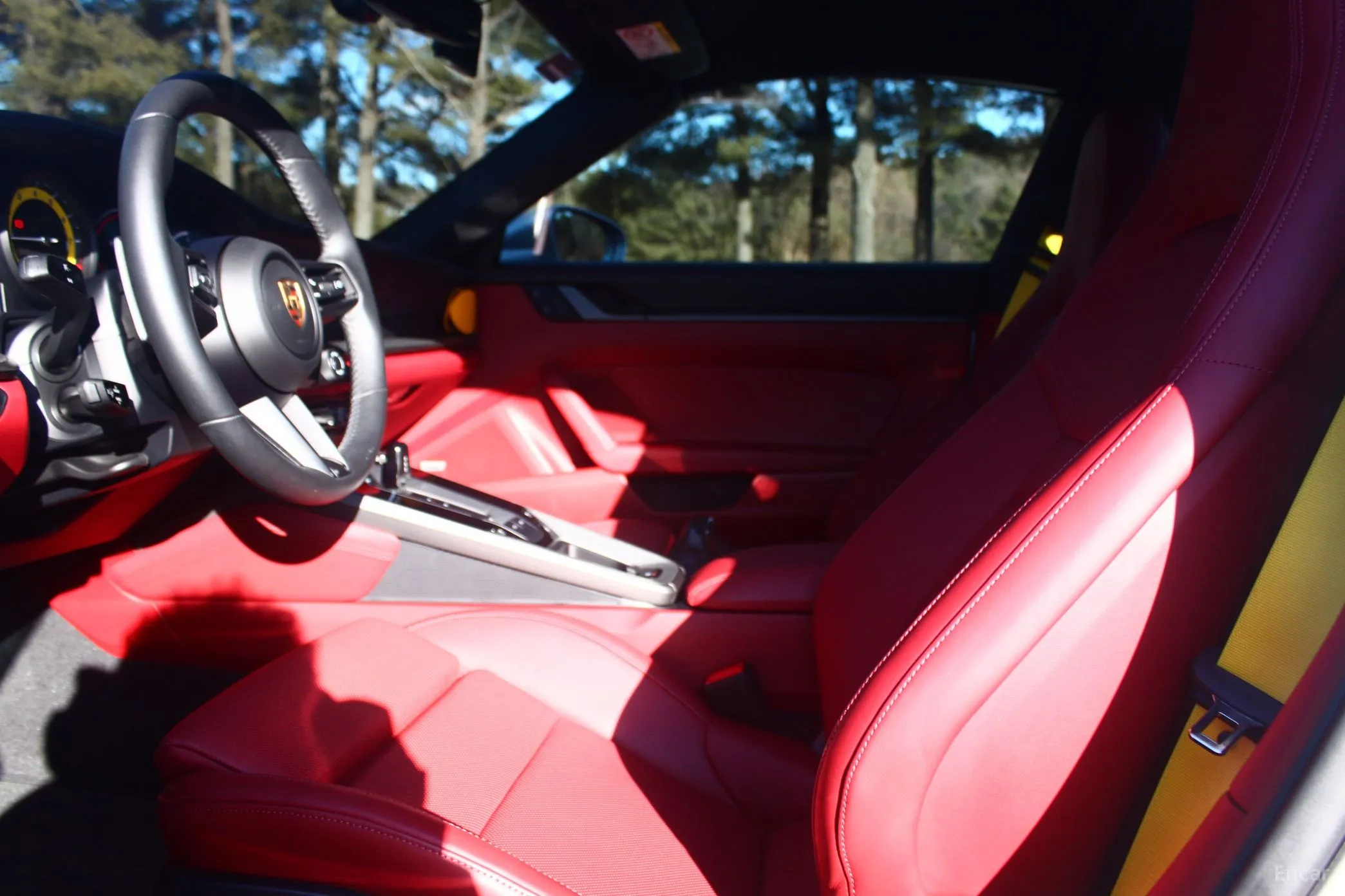 Porsche 911 (992) превью 19