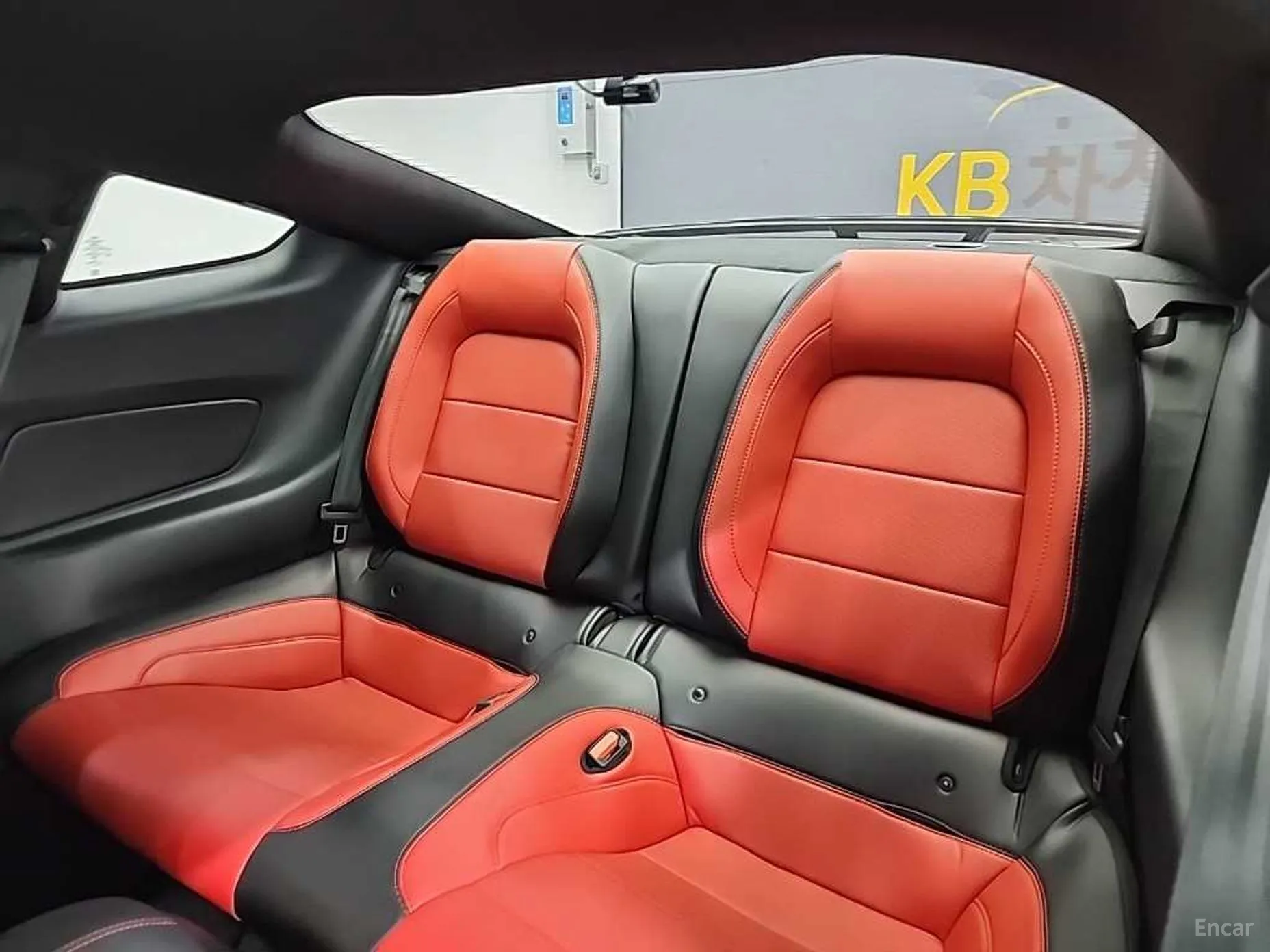 Ford Mustang превью 12