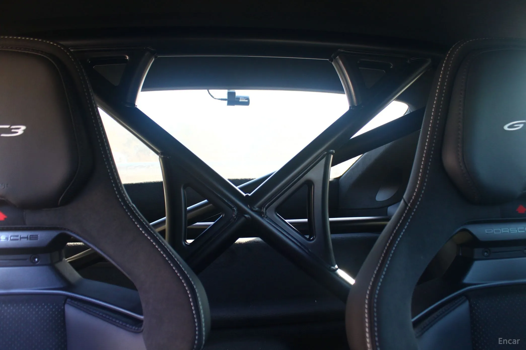 Porsche 911 (992) превью 15