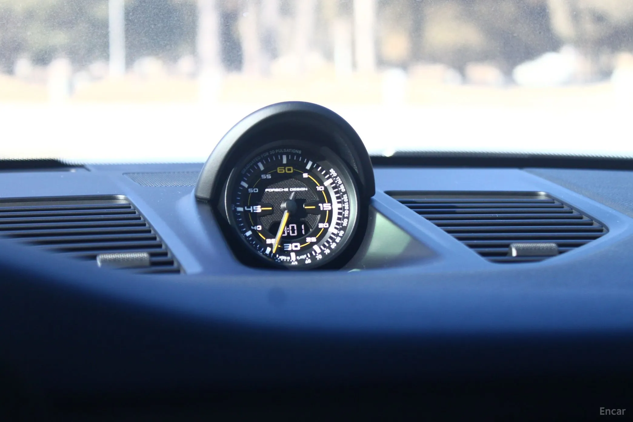 Porsche 911 (992) превью 7