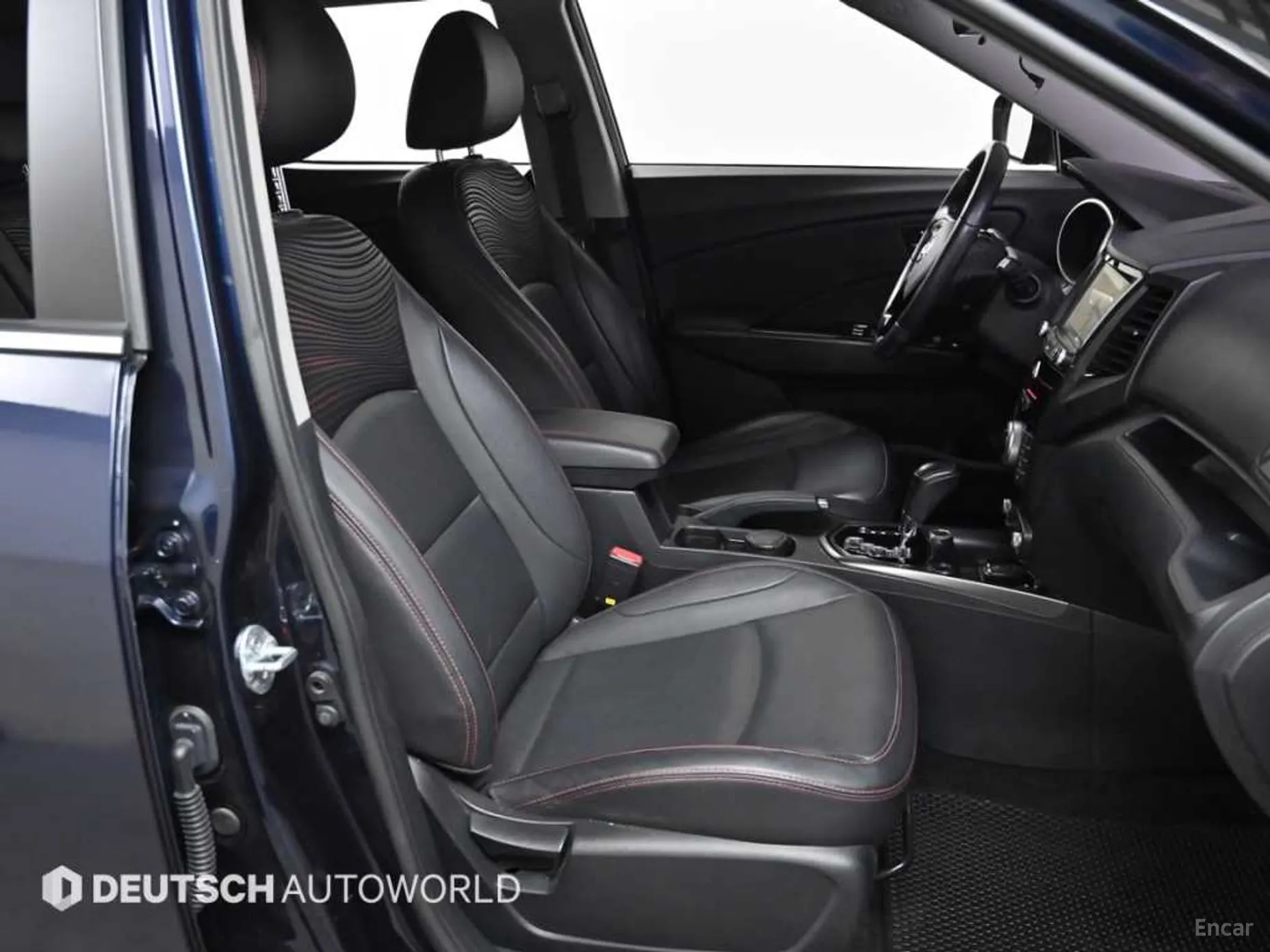 KG Mobility (SsangYong) Tivoli Air превью 10