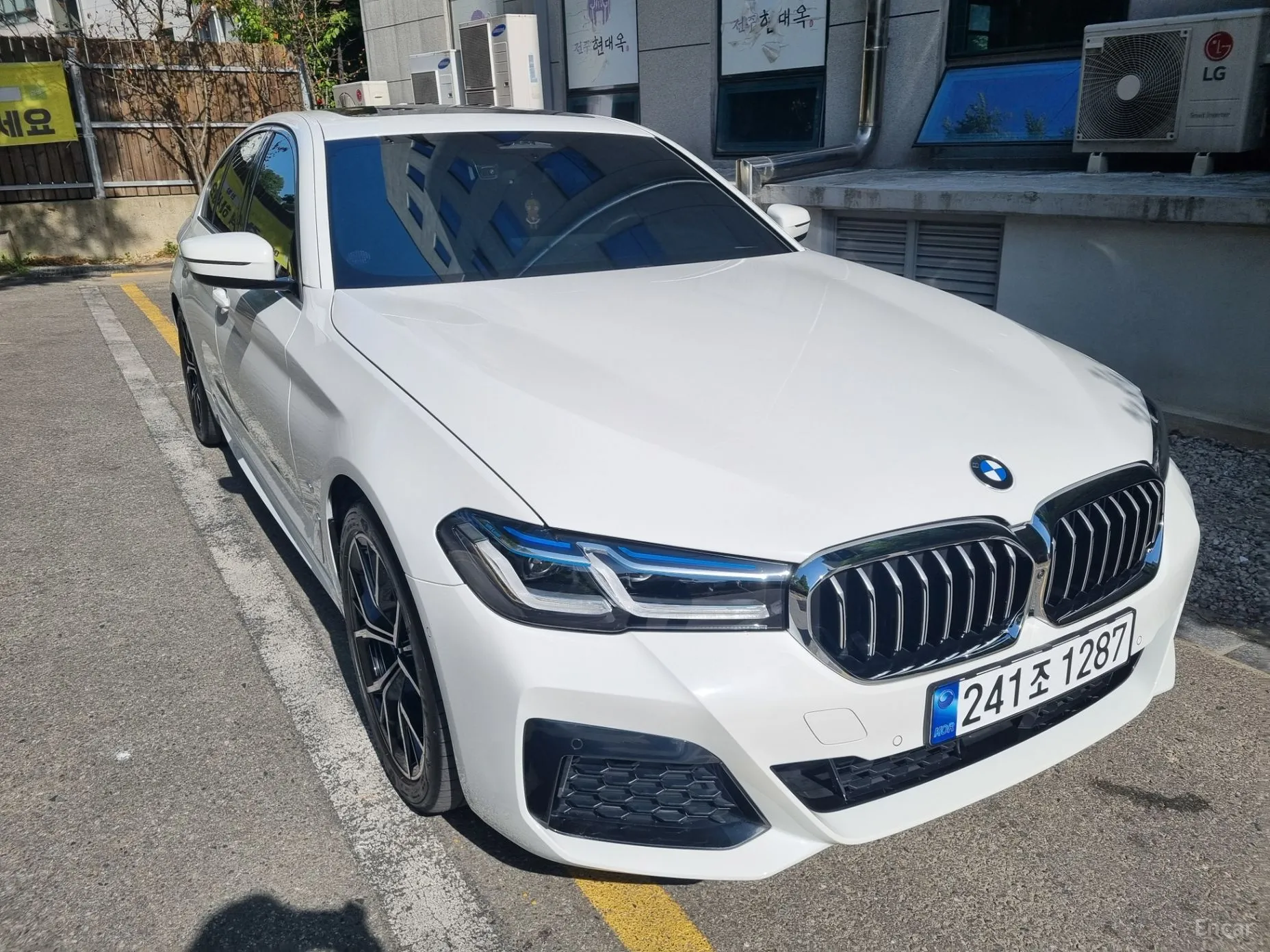 BMW 5 Series (G30) превью 2