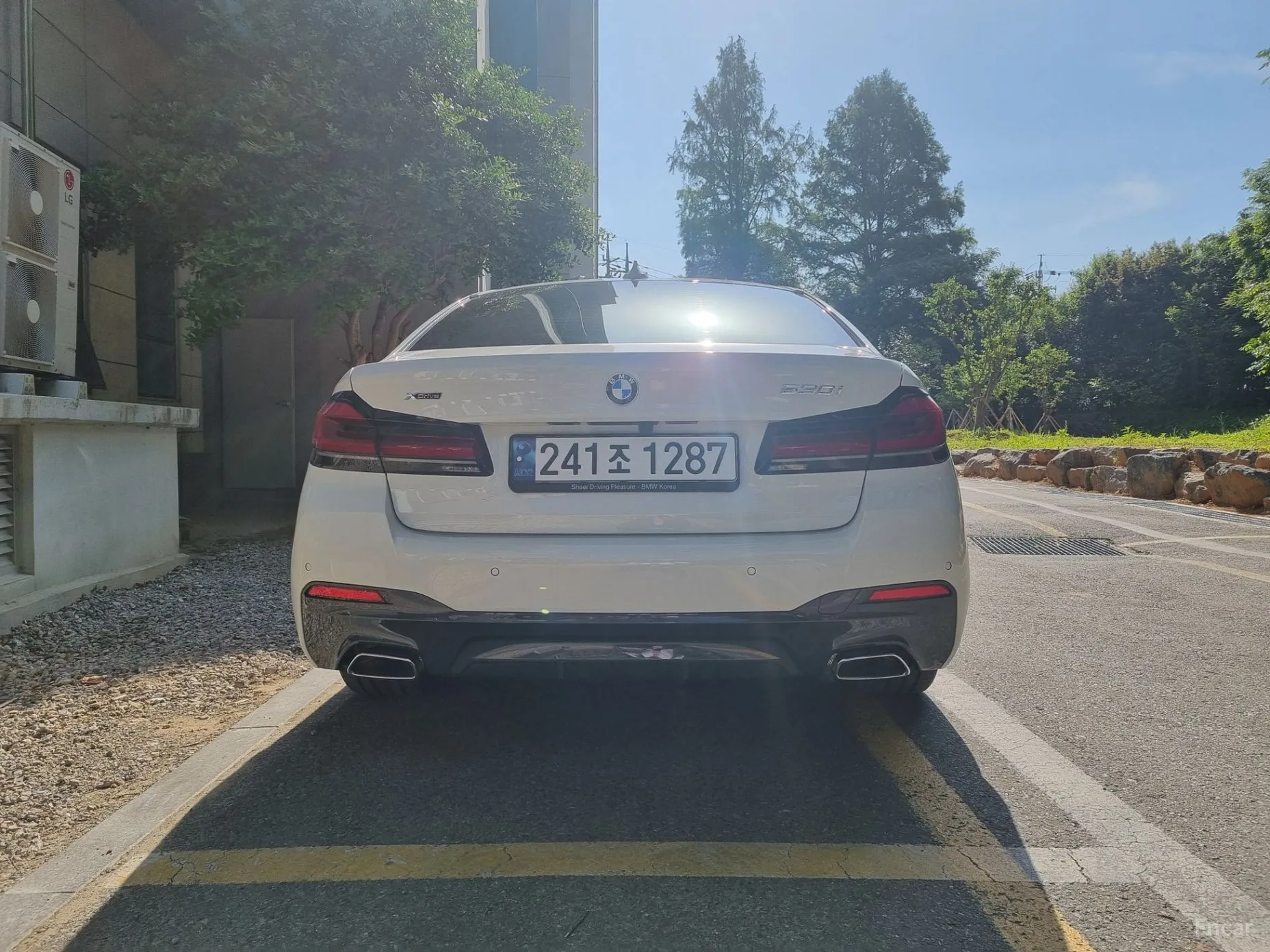 BMW 5 Series (G30) превью 4