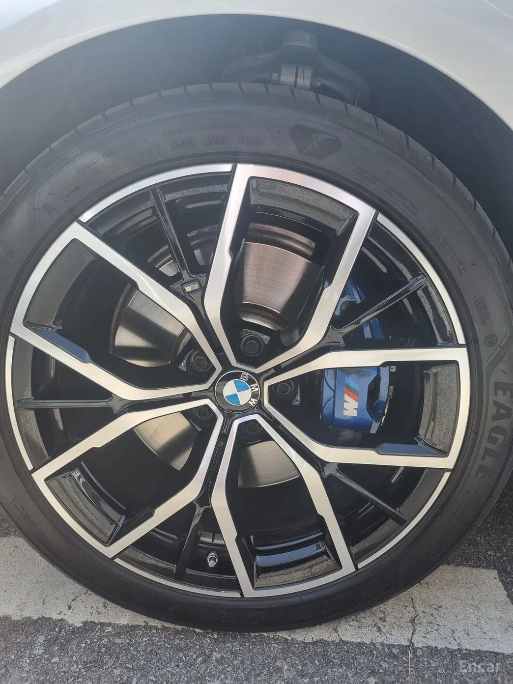 BMW 5 Series (G30) превью 8