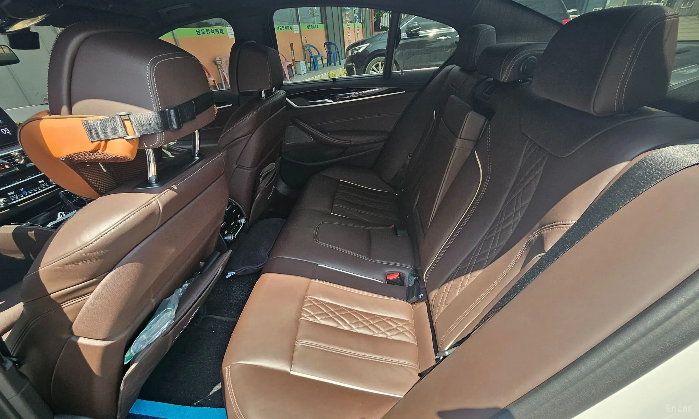 BMW 5 Series (G30) превью 14