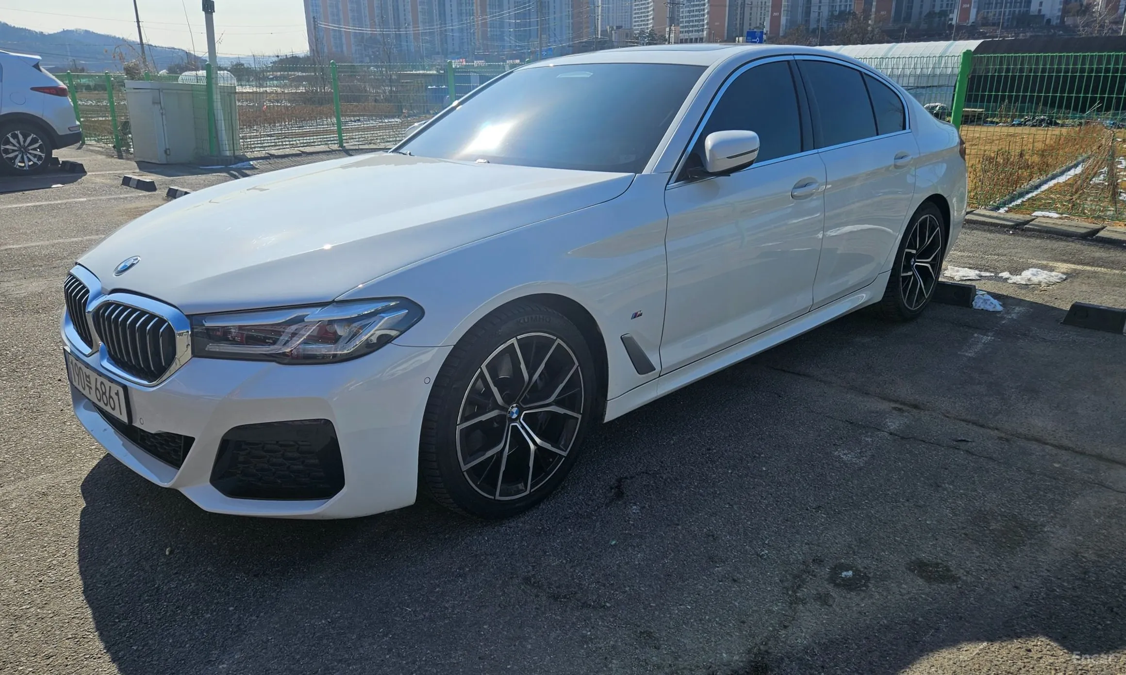 BMW 5 Series (G30) превью 3