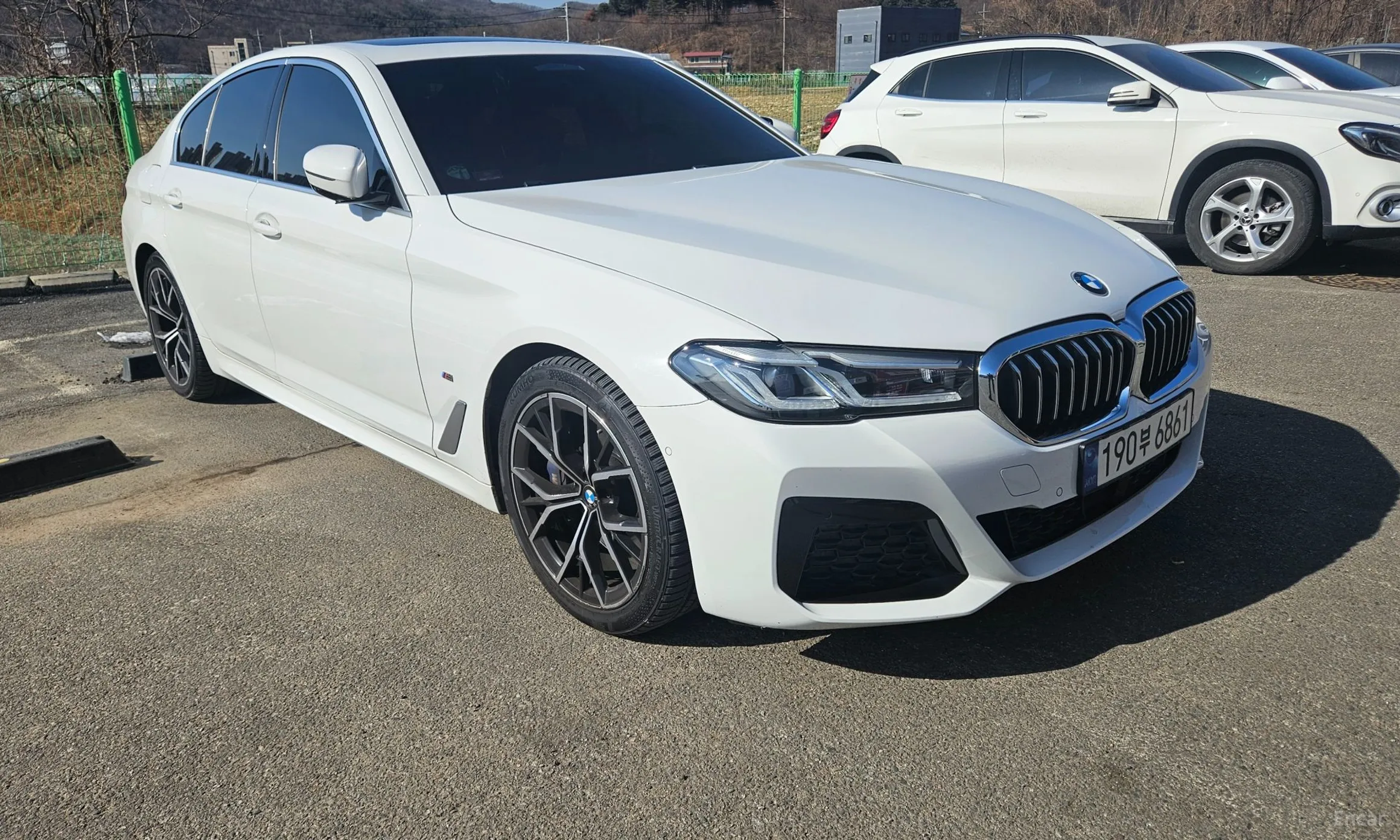 BMW 5 Series (G30) превью 4