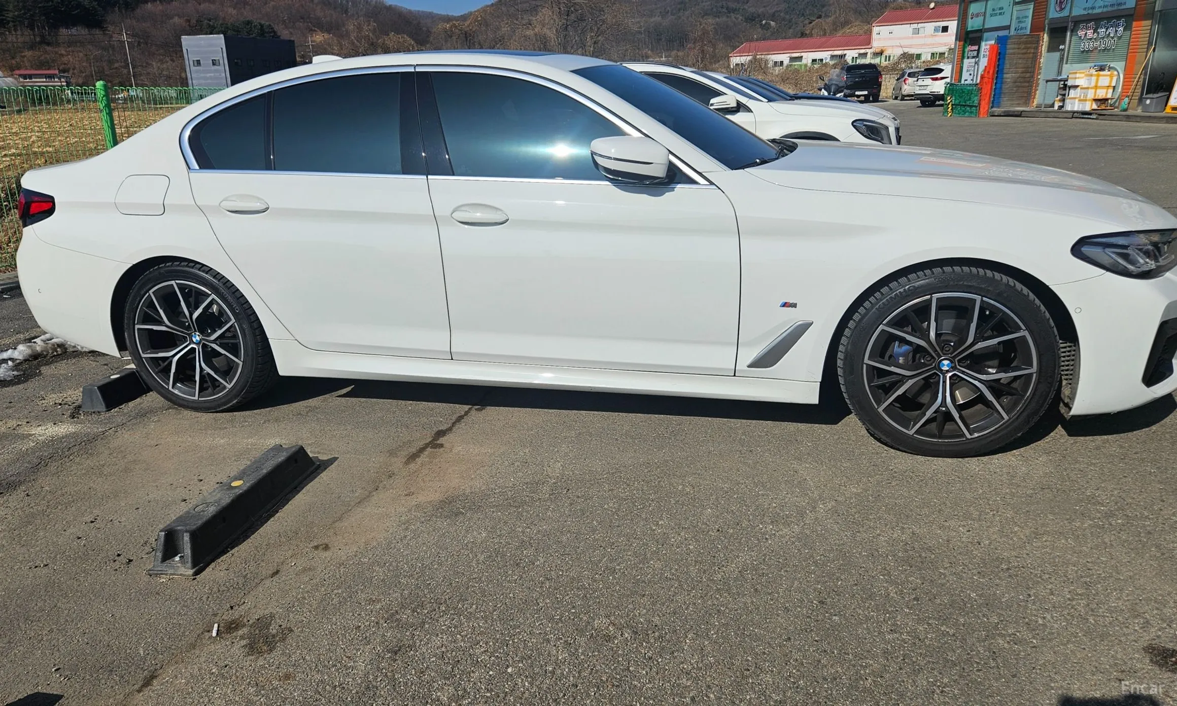 BMW 5 Series (G30) превью 5