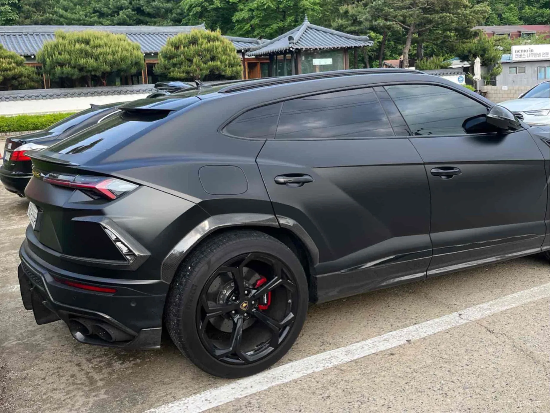 Lamborghini Urus превью 4