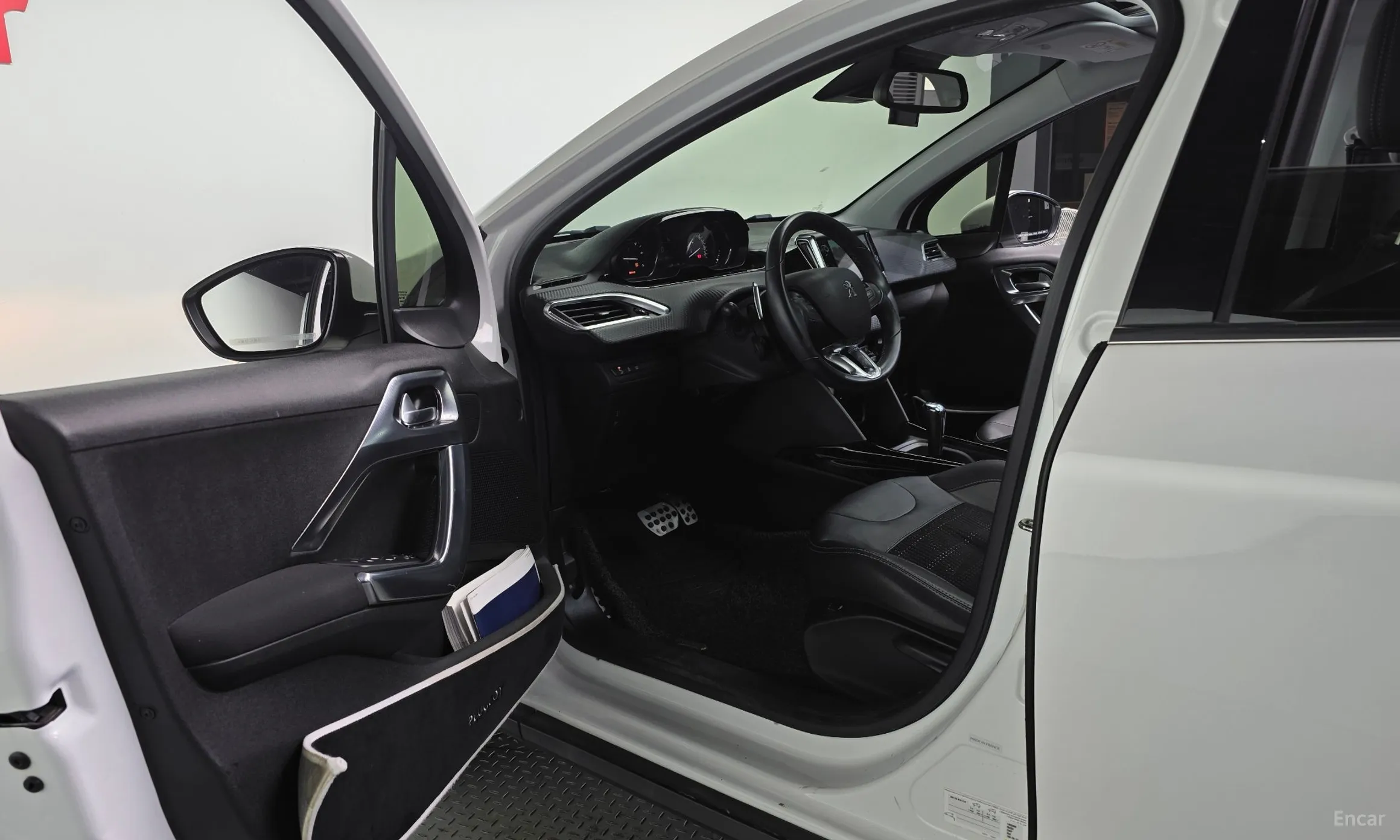 Peugeot 2008. превью 10