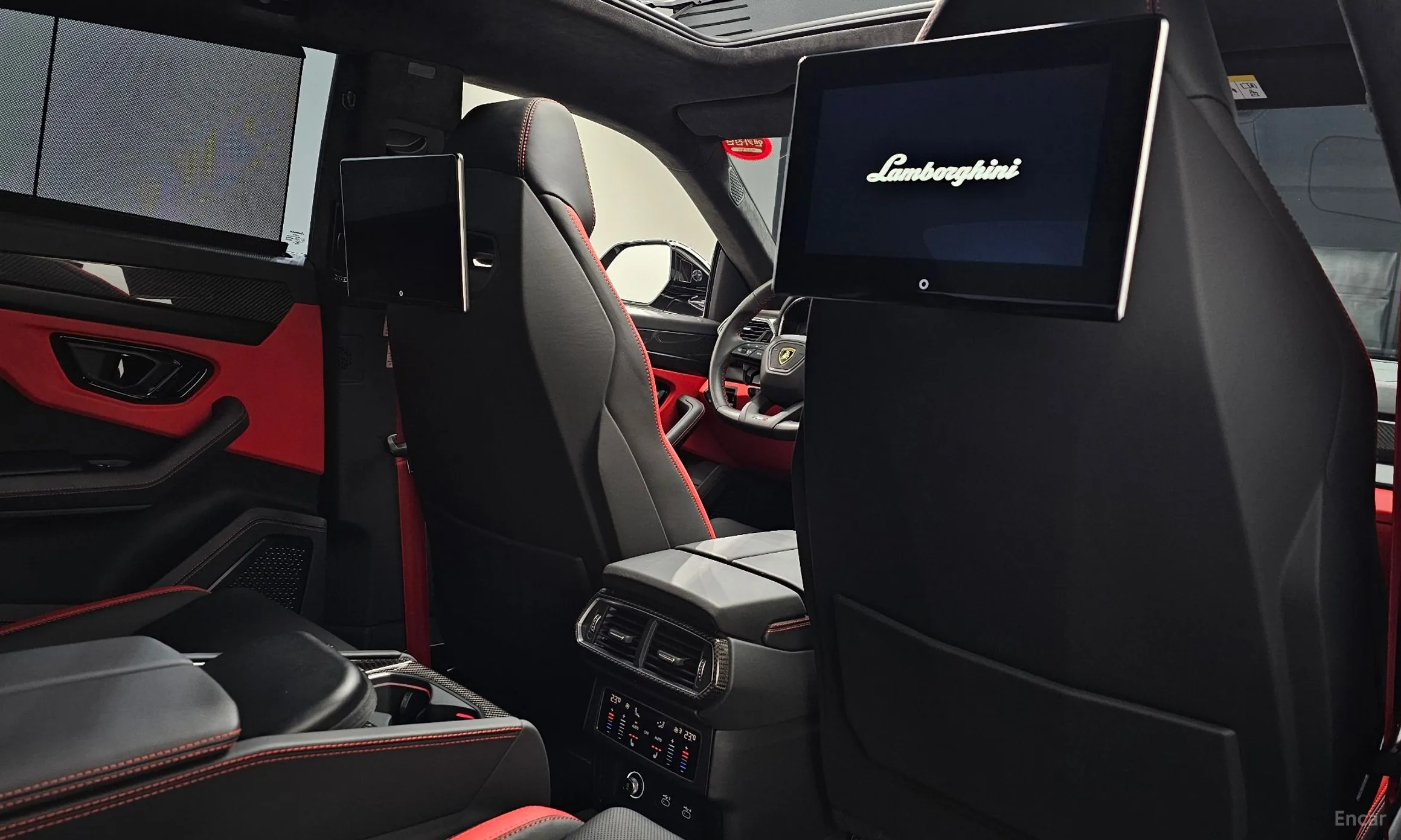 Lamborghini Urus превью 12