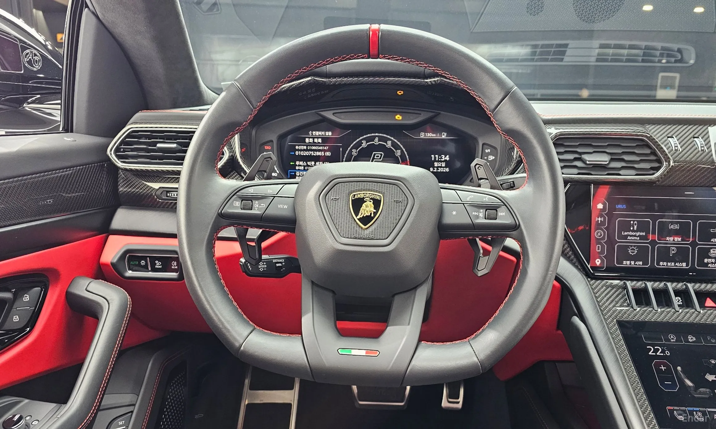 Lamborghini Urus превью 13