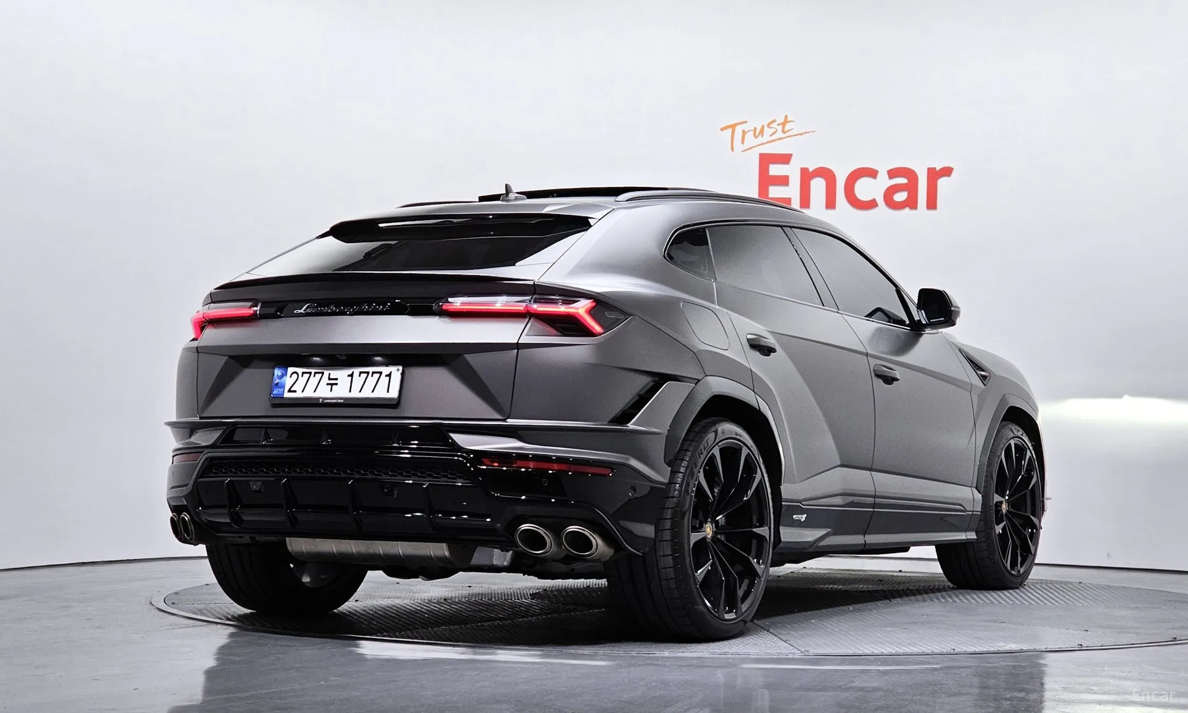Lamborghini Urus превью 2