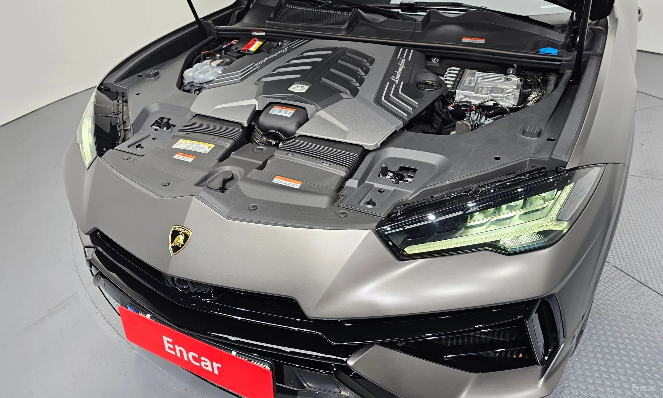 Lamborghini Urus превью 6