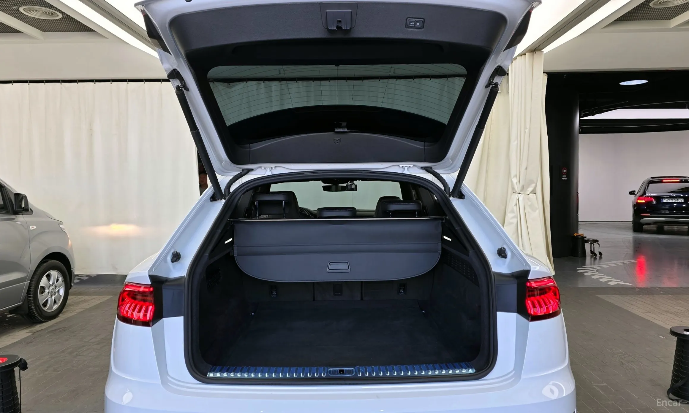 Audi Q8 (4M) превью 20