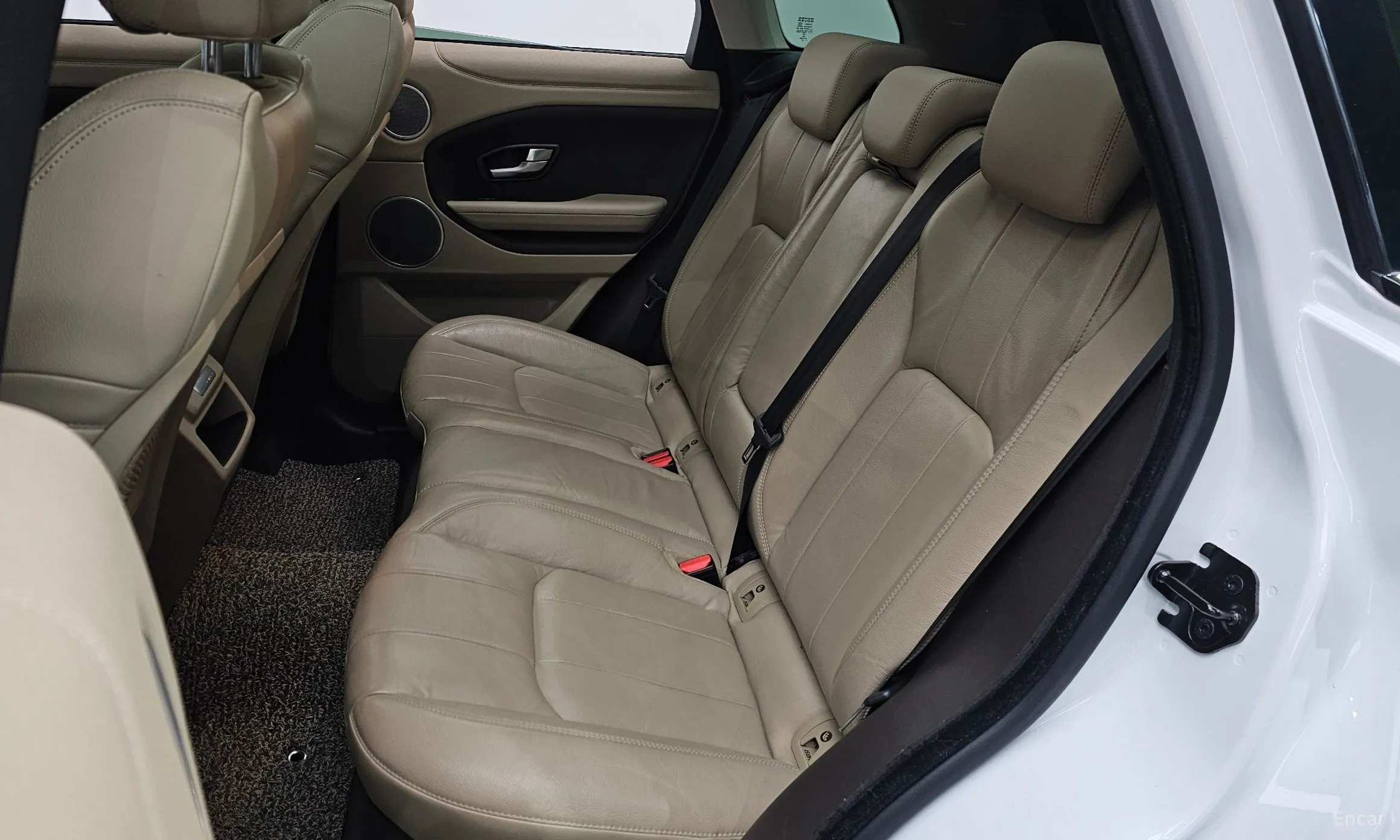 Land Rover Range Rover Evoque превью 12