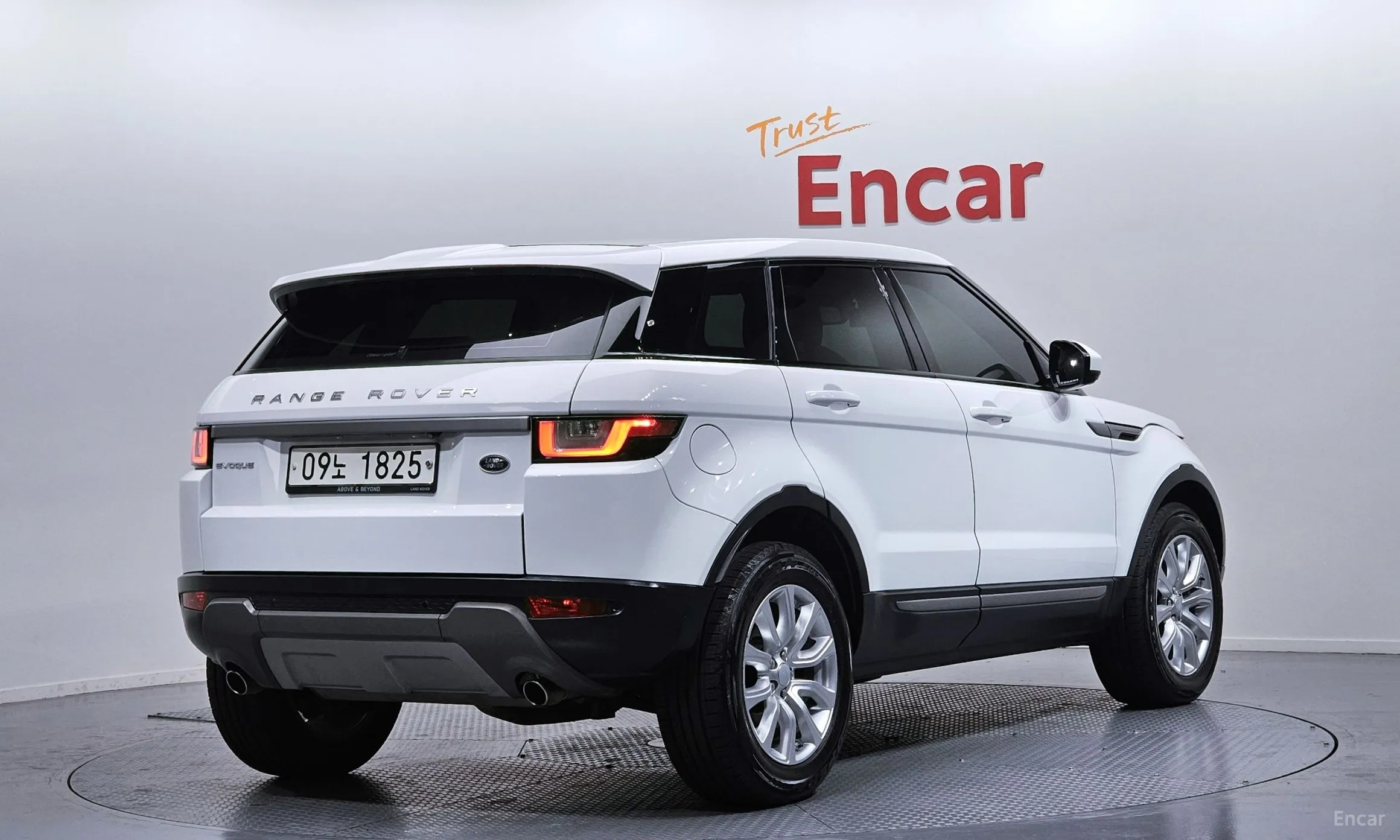 Land Rover Range Rover Evoque превью 2