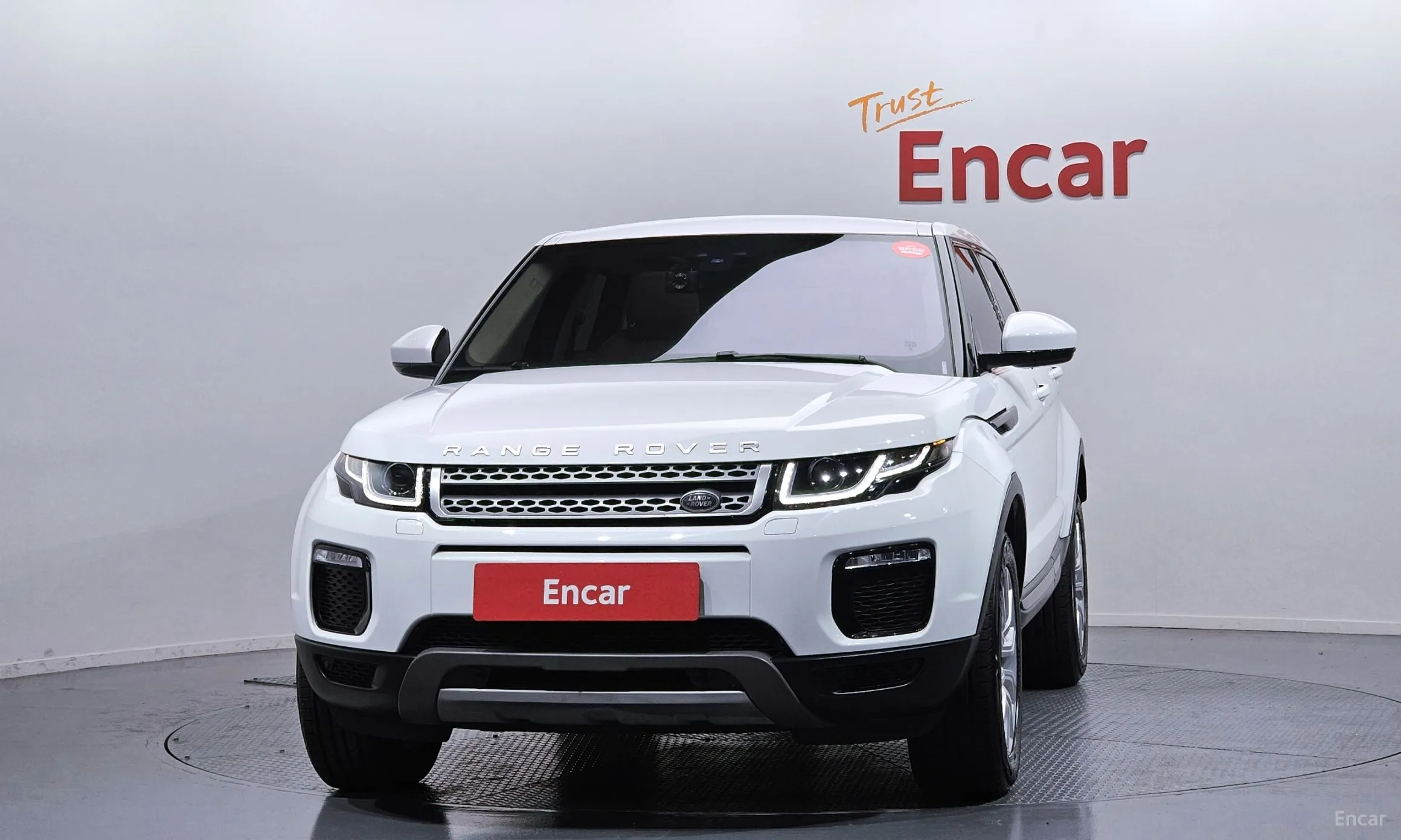 Land Rover Range Rover Evoque превью 3