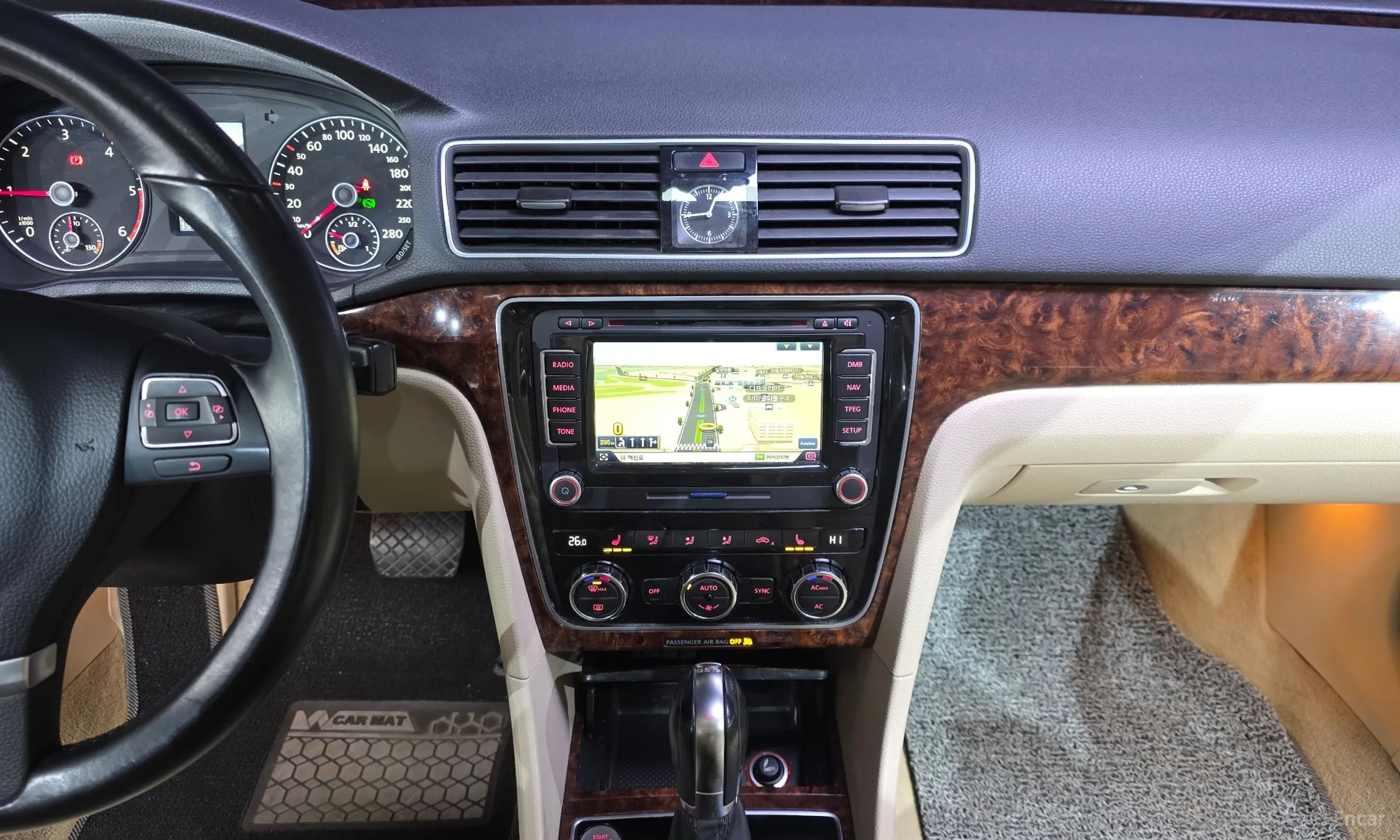 Volkswagen The New Passat превью 15