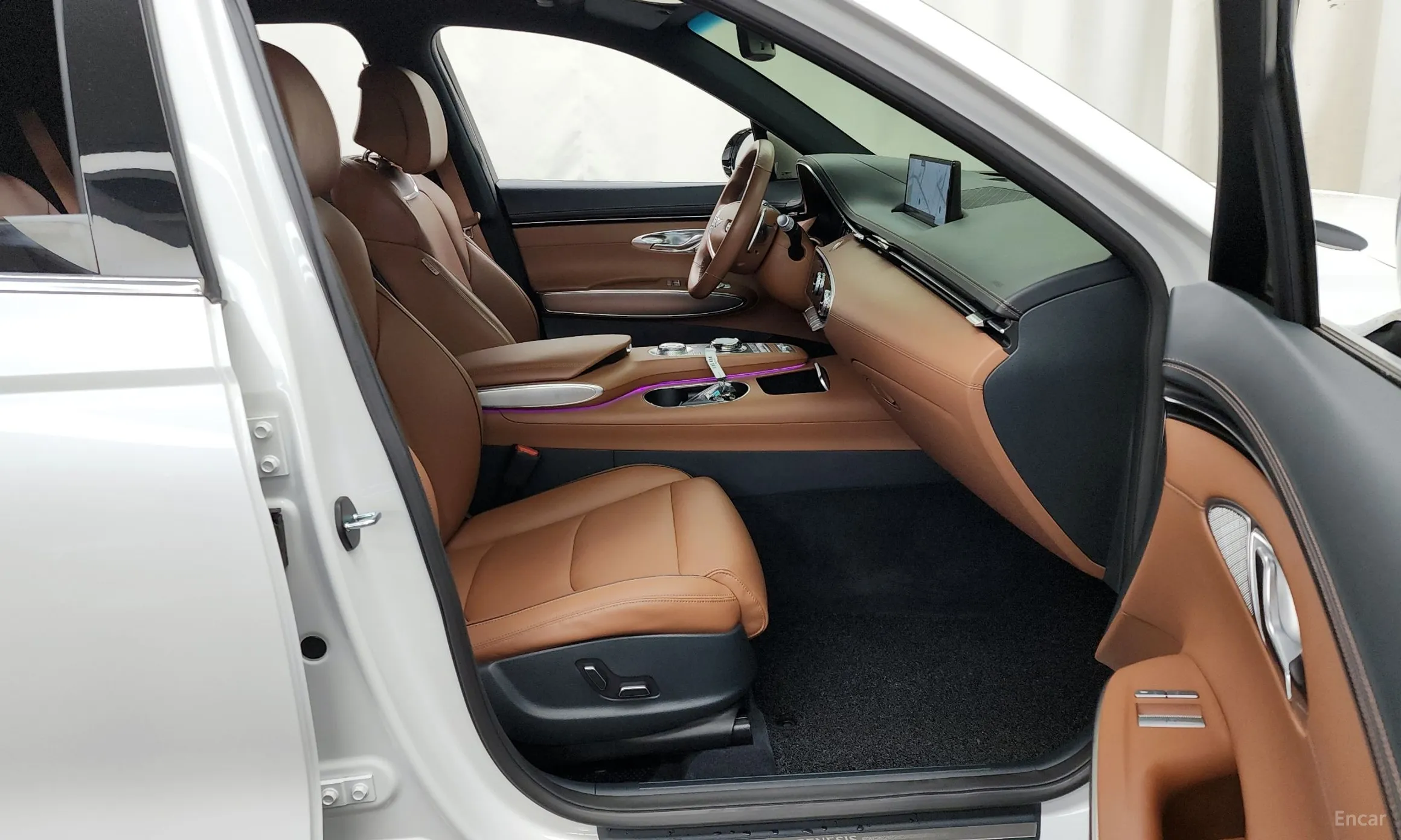 Genesis GV70 превью 11