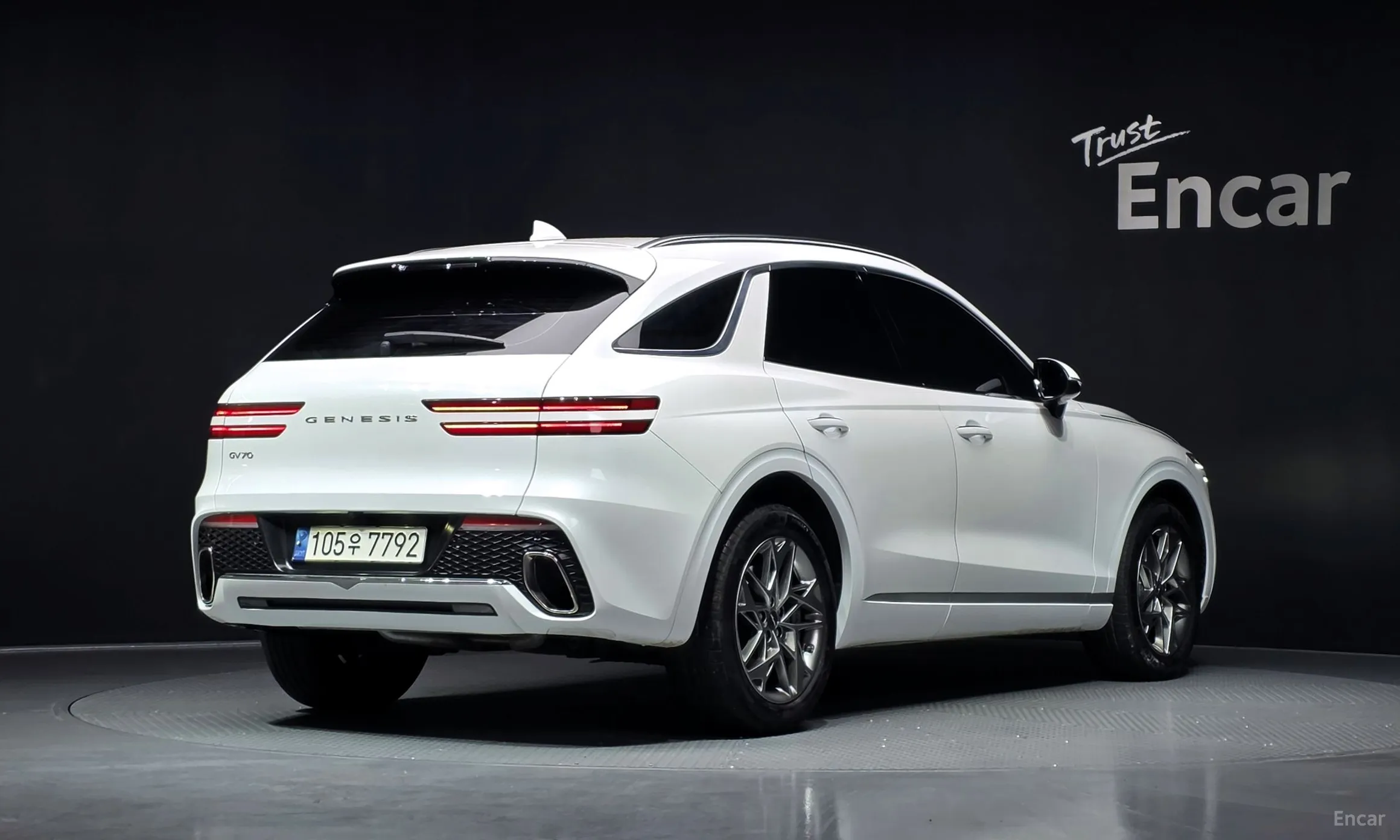 Genesis GV70 превью 2
