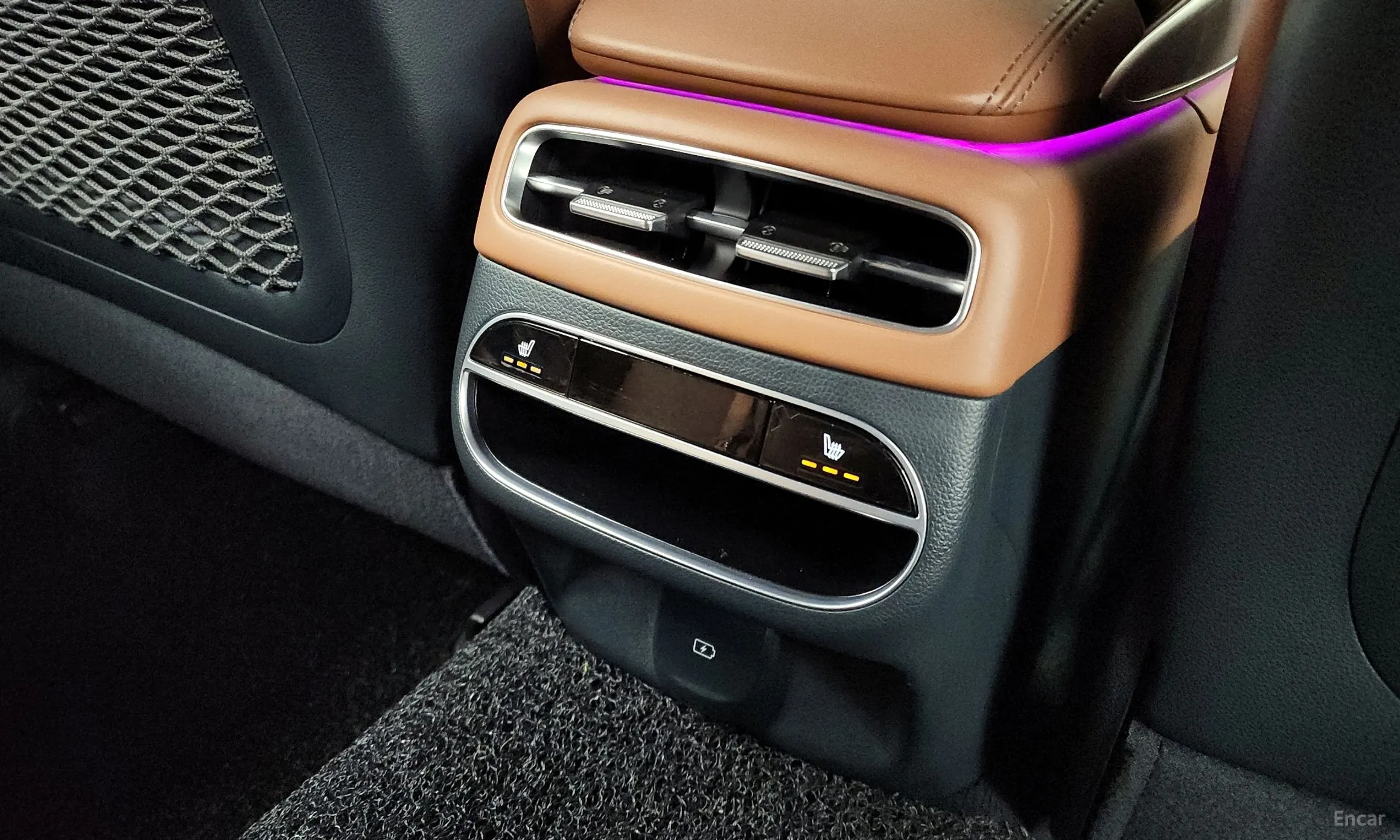 Genesis GV70 превью 19