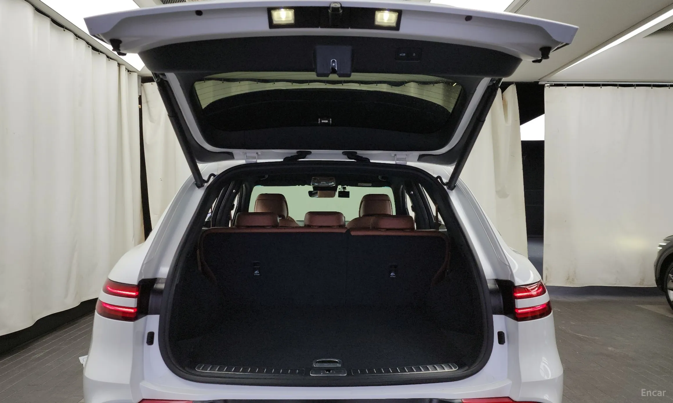 Genesis GV70 превью 20