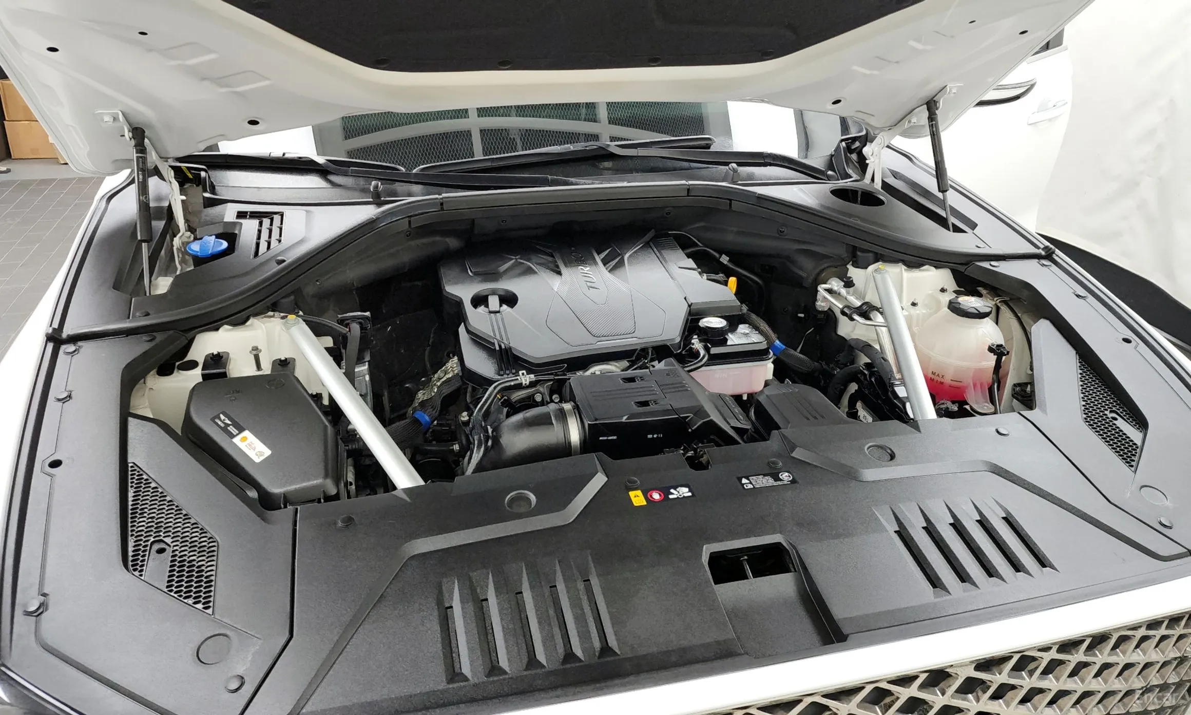 Genesis GV70 превью 6