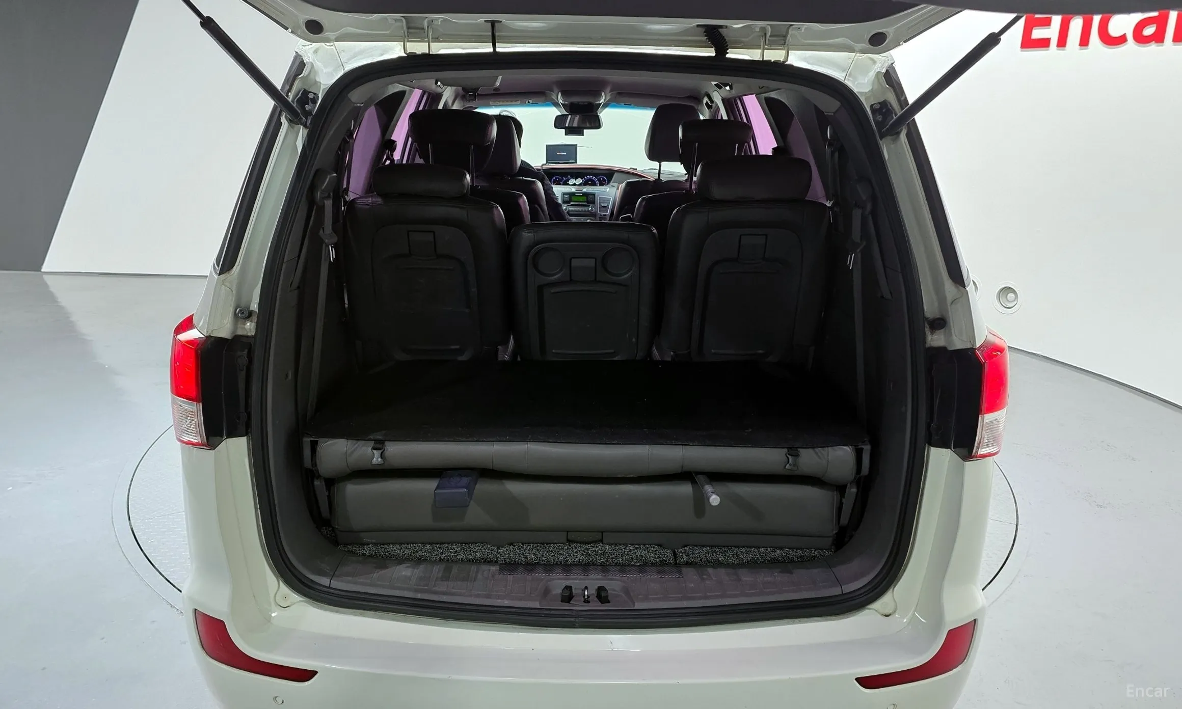 KG Mobility (SsangYong) Korando Turismo превью 20