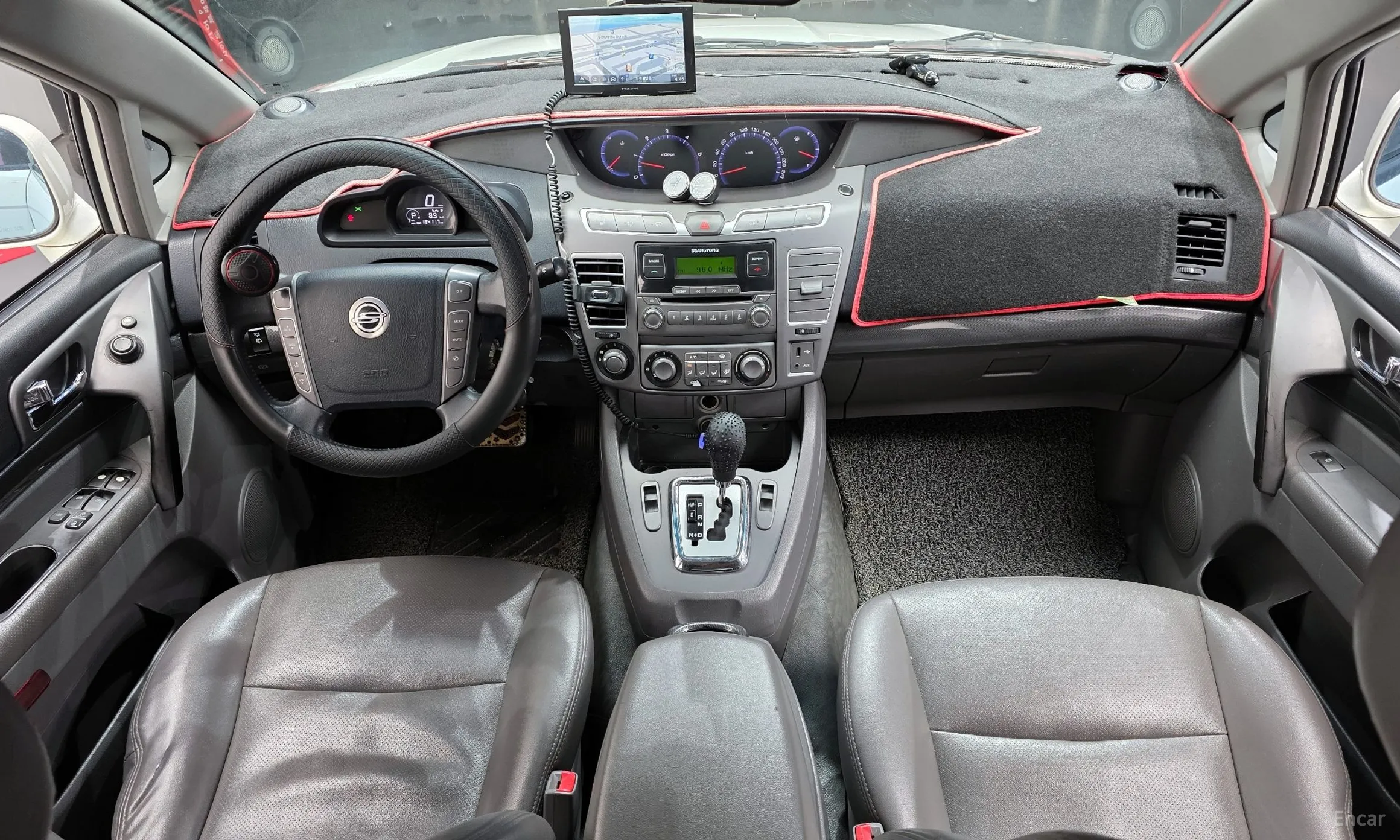 KG Mobility (SsangYong) Korando Turismo превью 7