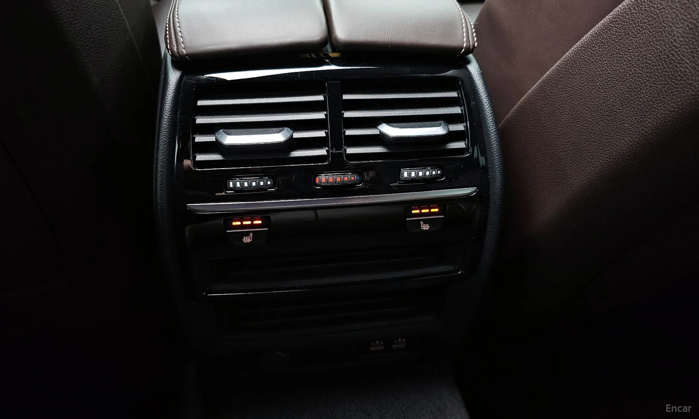 BMW 5 Series (G30) превью 17