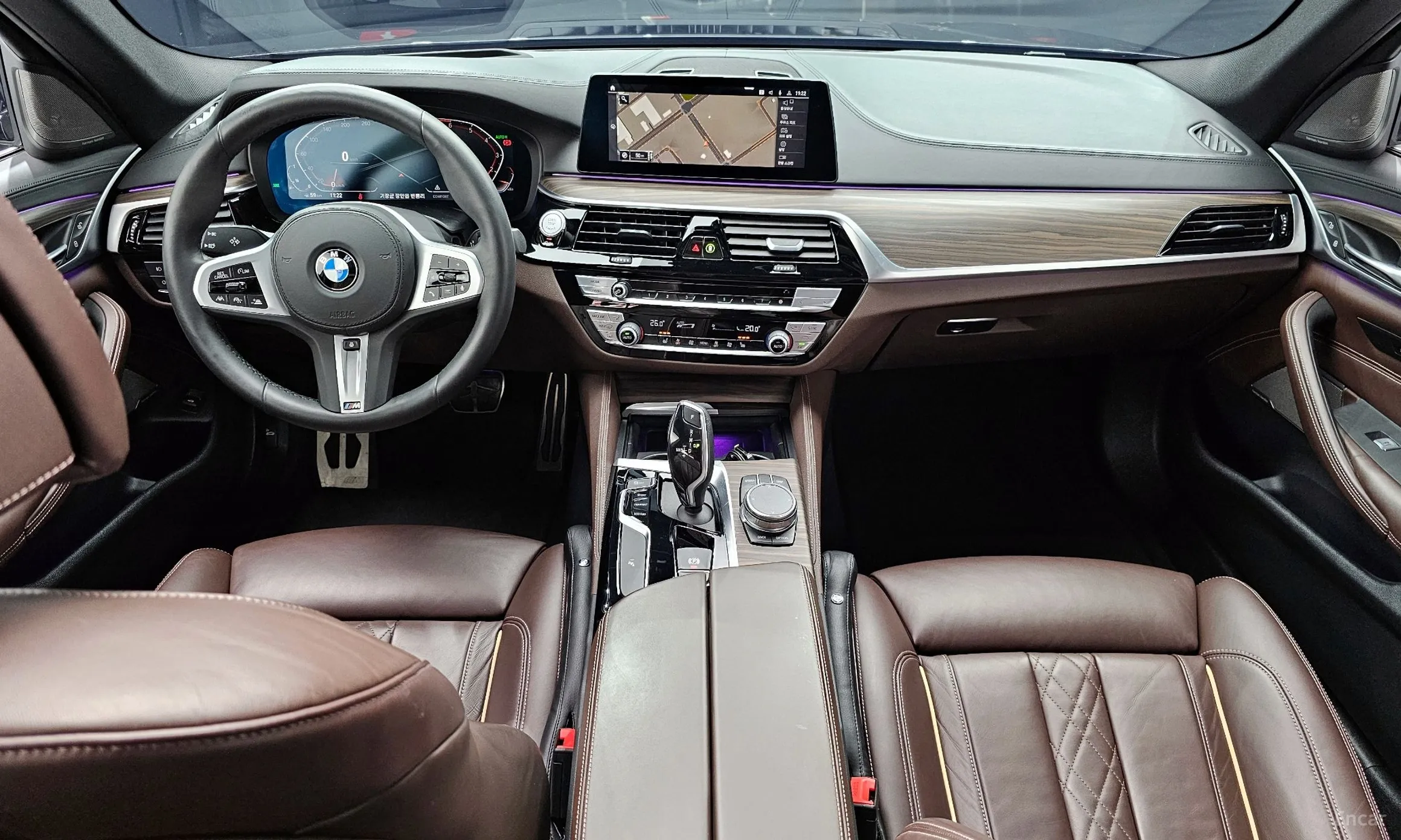 BMW 5 Series (G30) превью 7