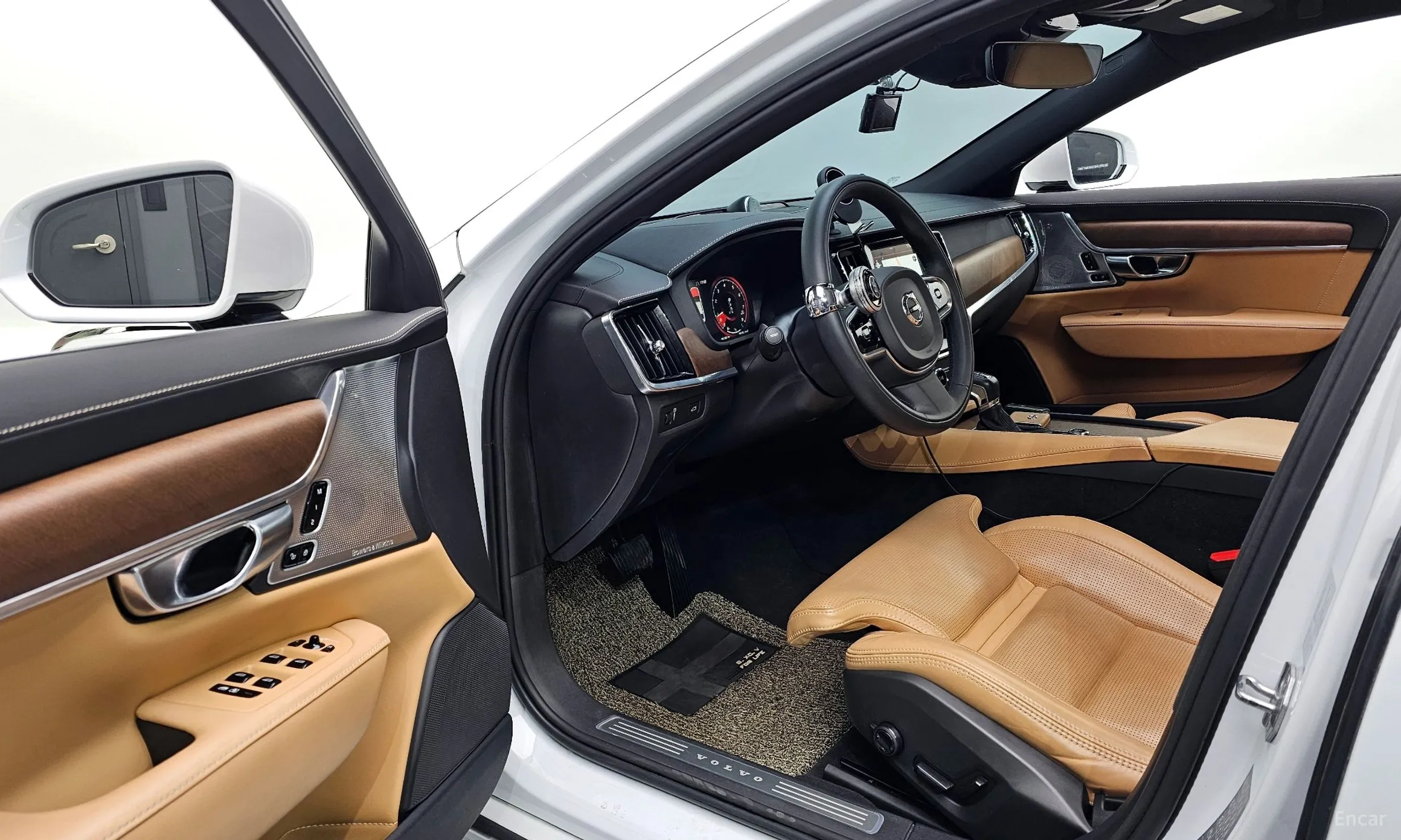 Volvo S90 превью 10
