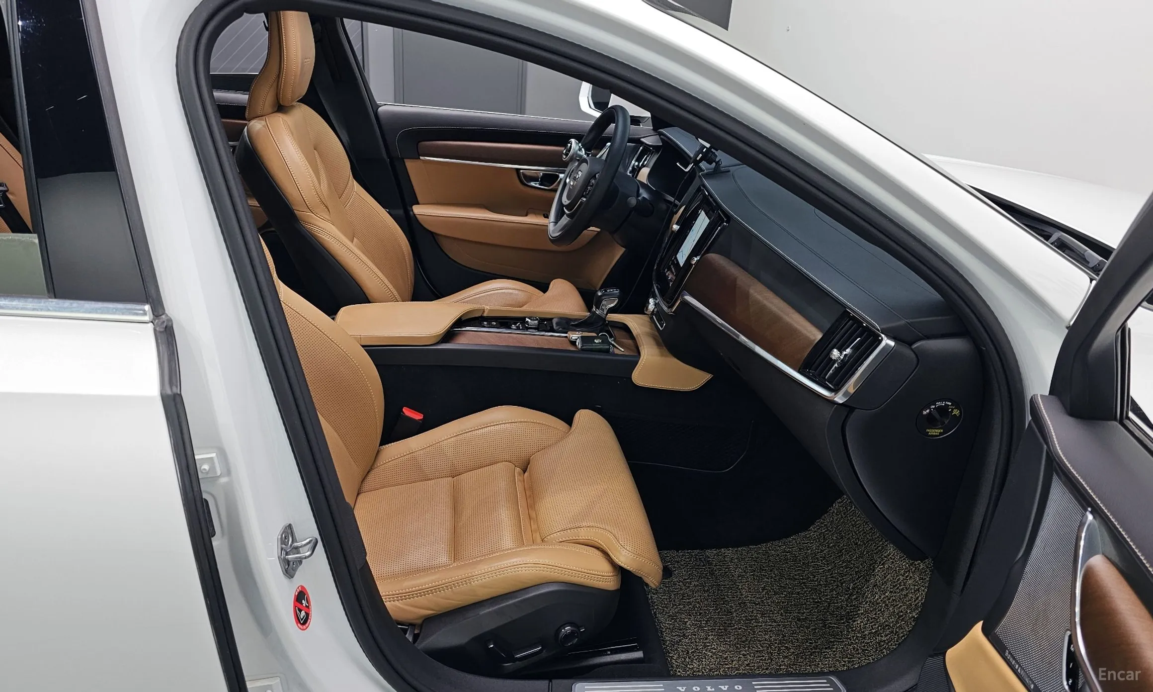 Volvo S90 превью 11
