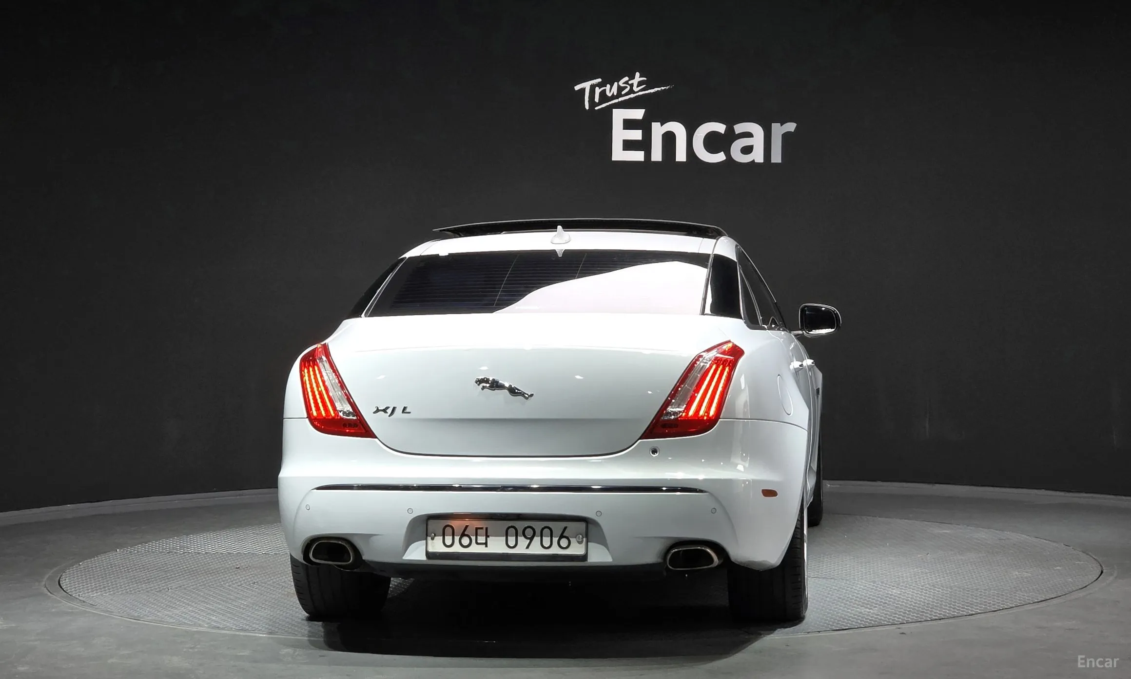 Jaguar All New XJ превью 4