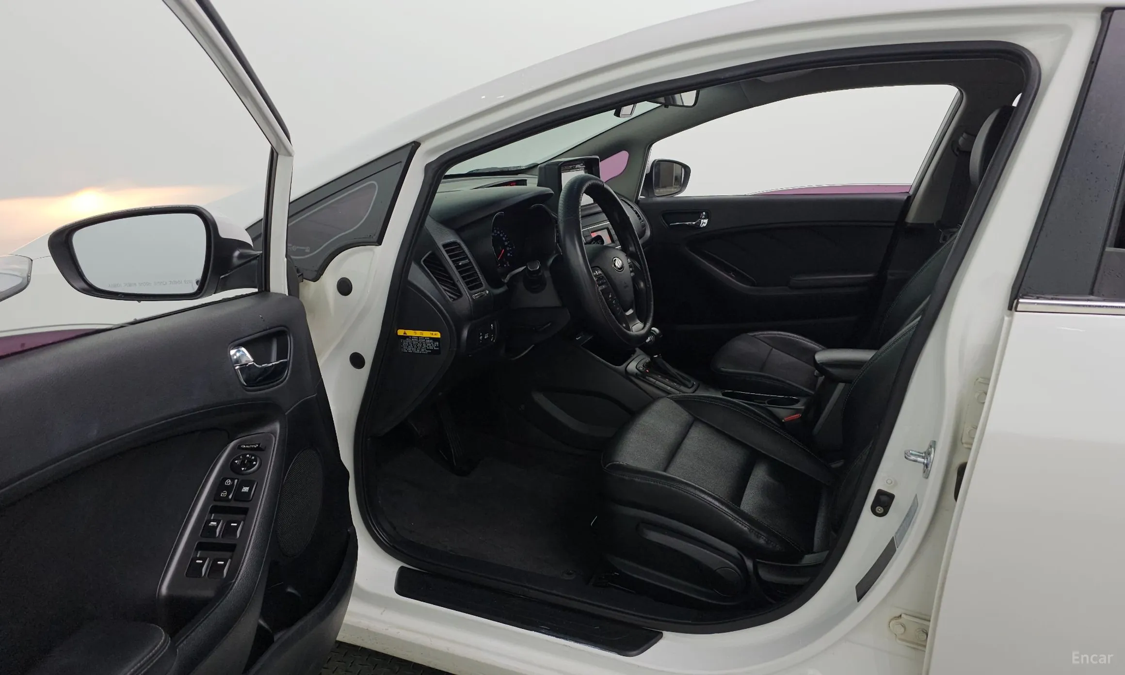Kia K3 превью 10