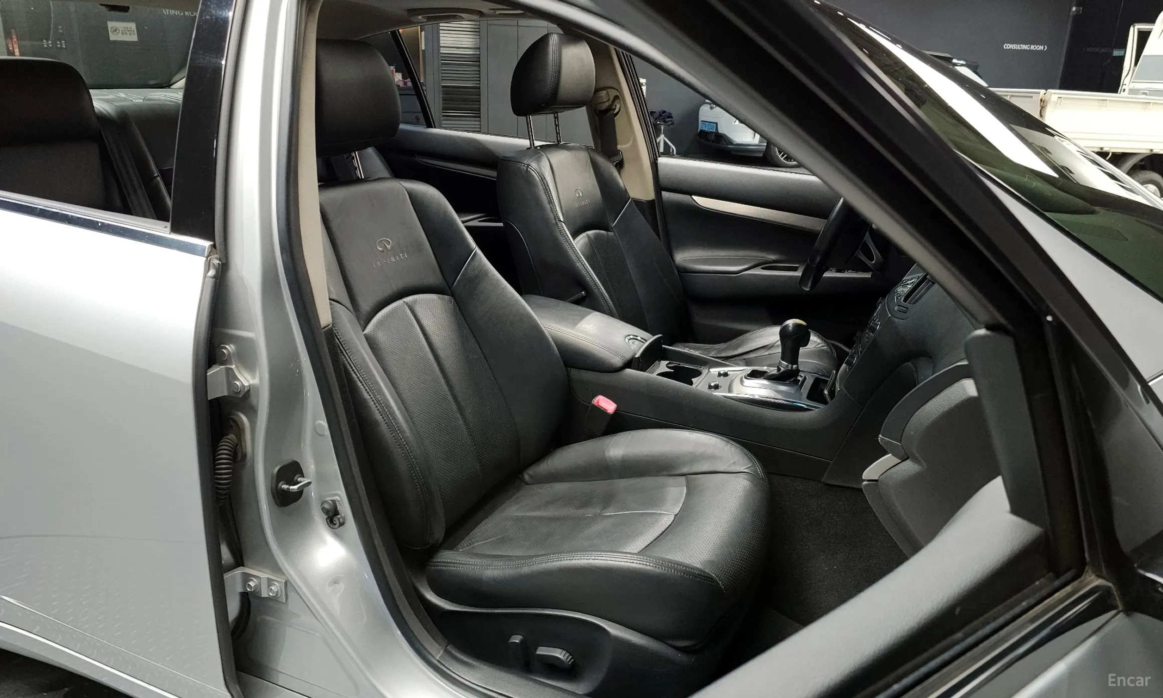 Infiniti G37 превью 10