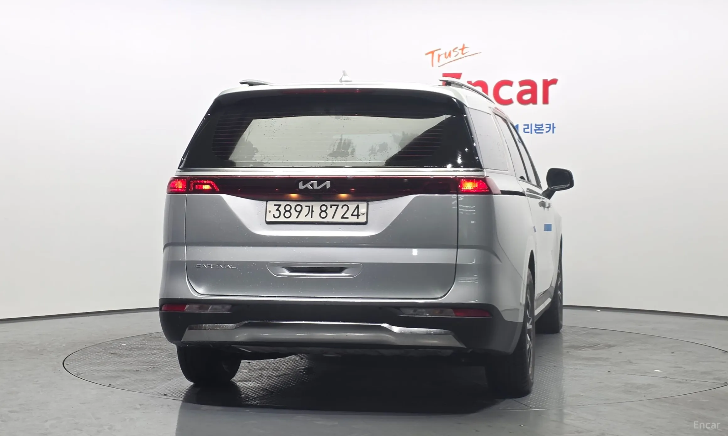 Kia Carnival Gen 4 превью 4