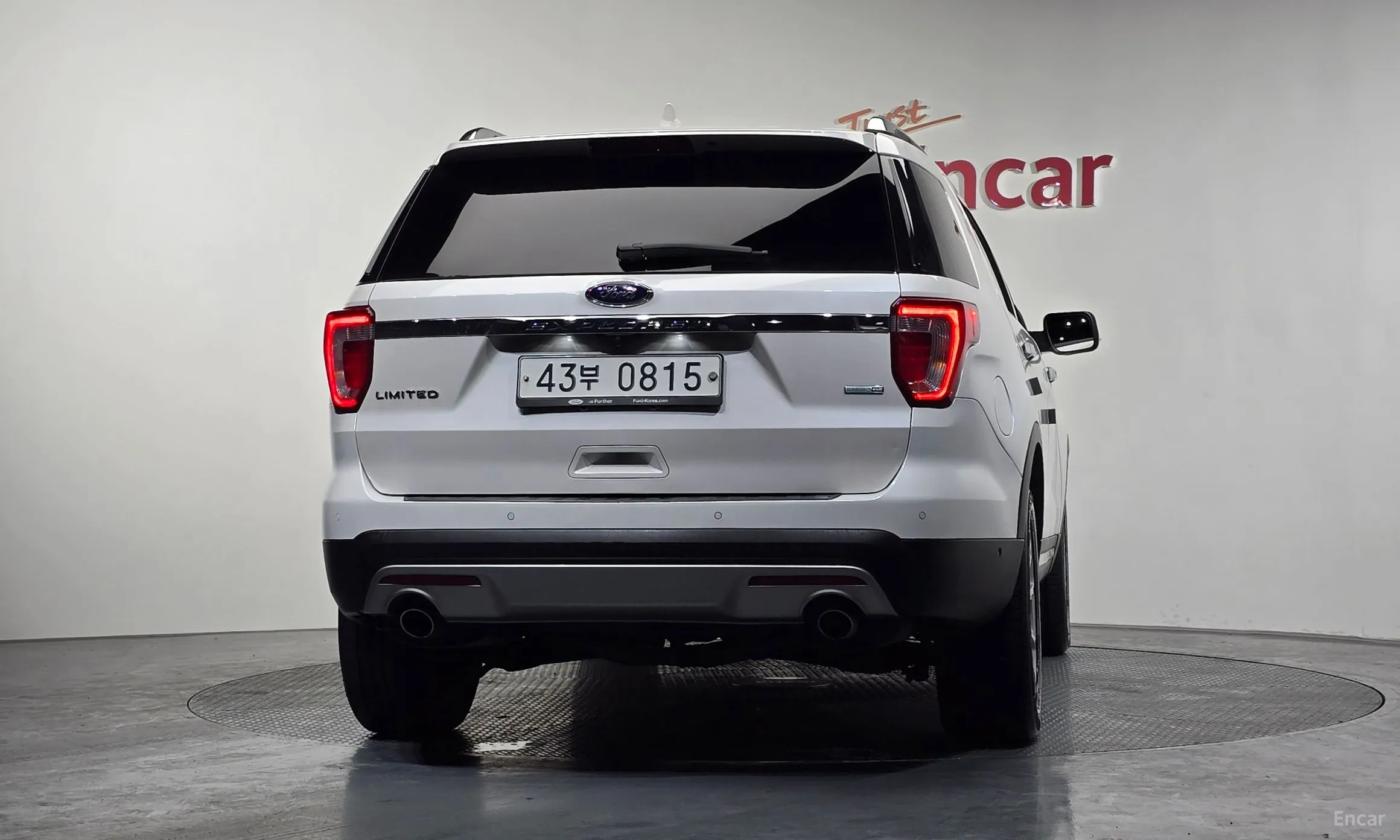 Ford Explorer превью 4