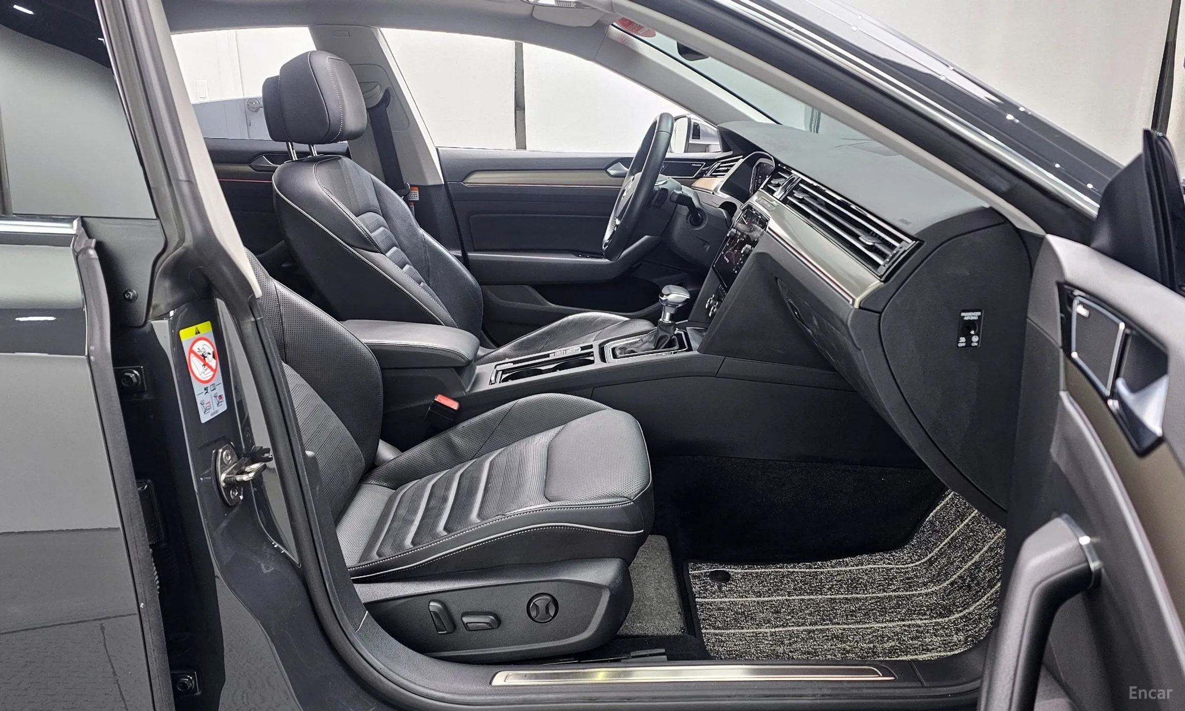 Volkswagen Ateon превью 11