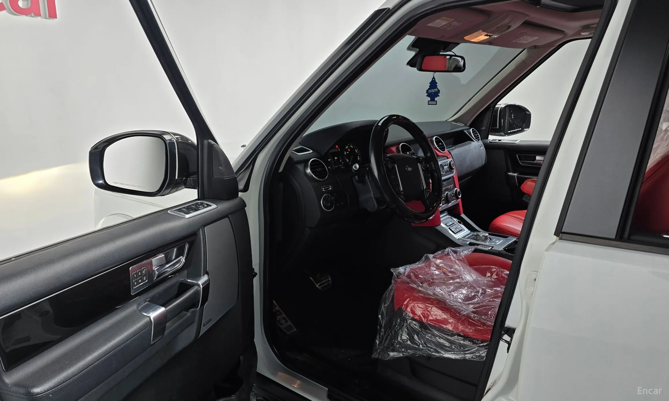 Land Rover Discovery 4 превью 10