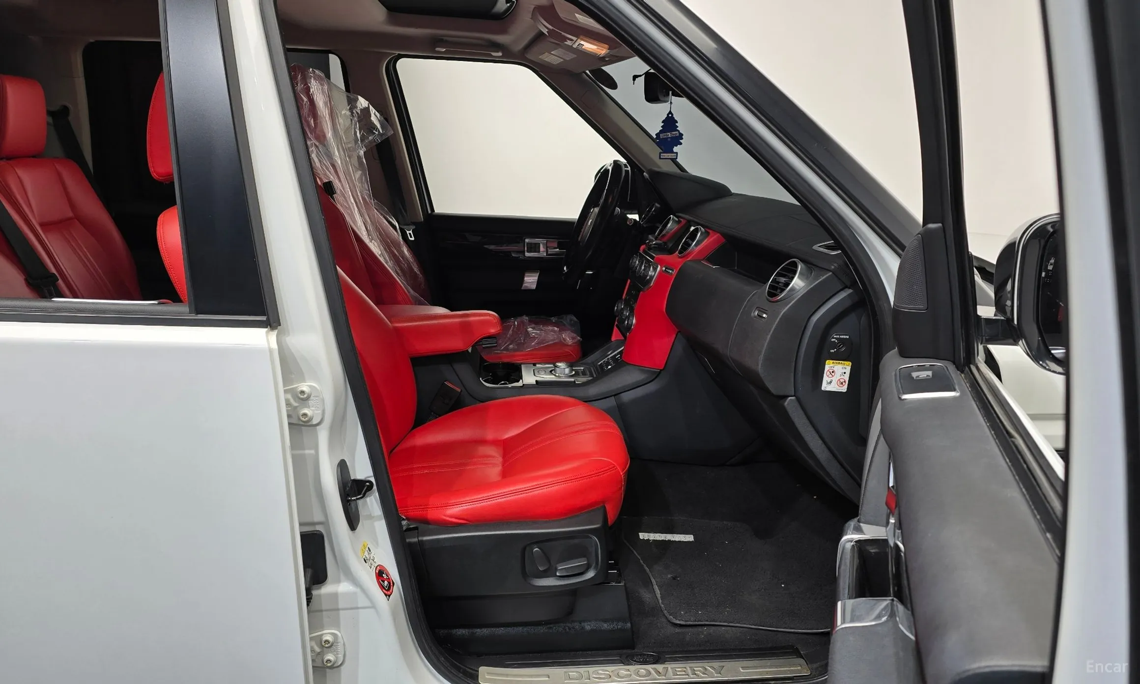Land Rover Discovery 4 превью 11