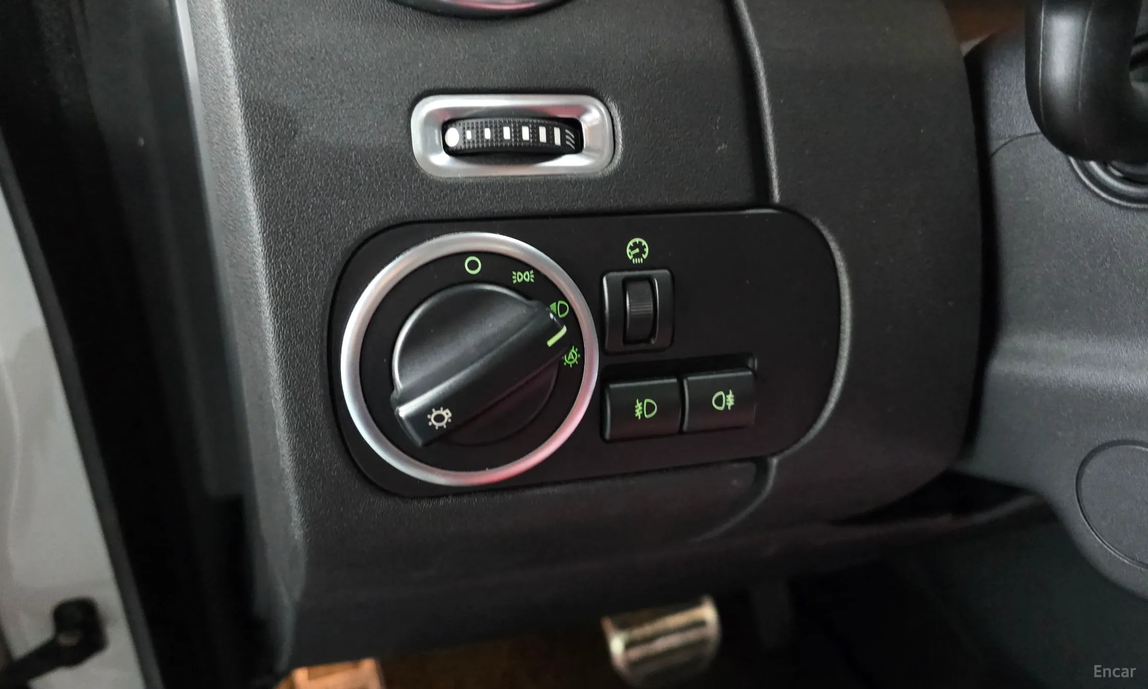 Land Rover Discovery 4 превью 16
