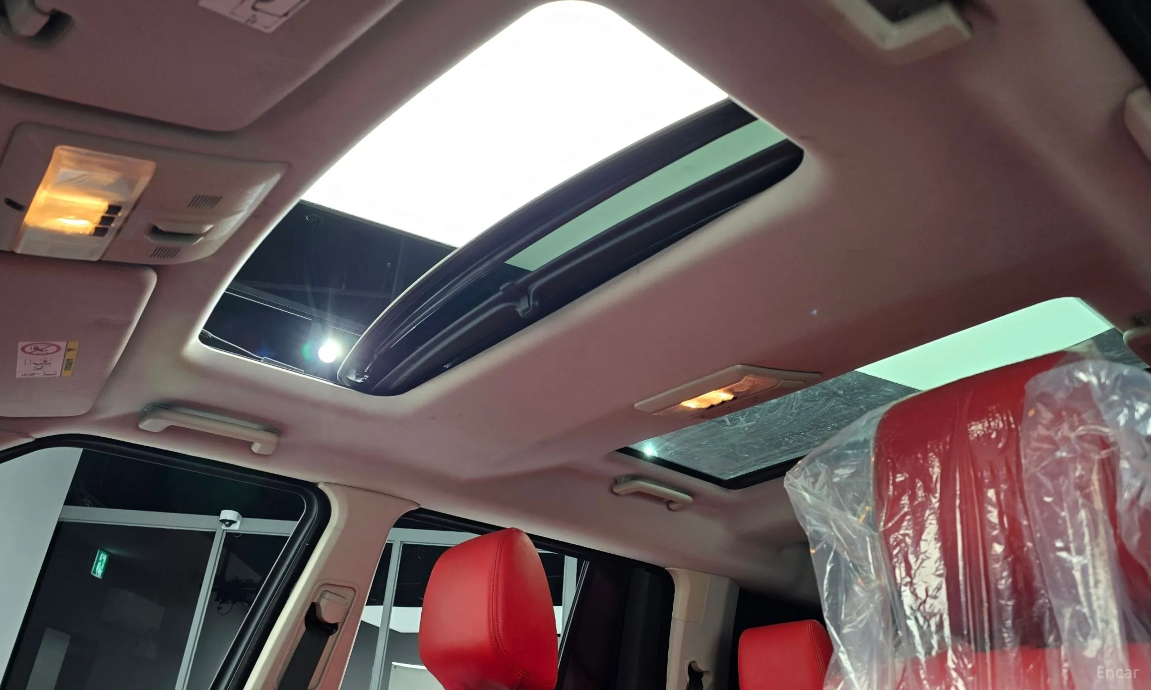Land Rover Discovery 4 превью 19